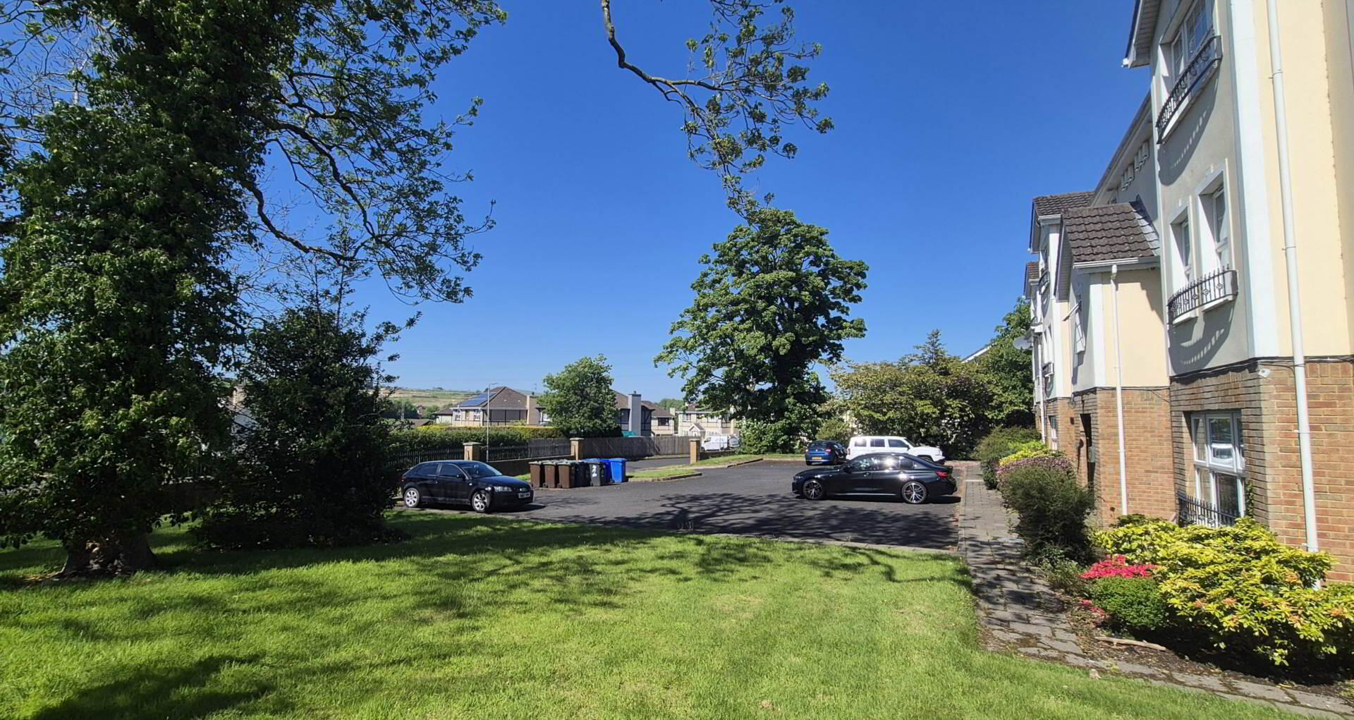 4 Oakfield Mews 17 of 19