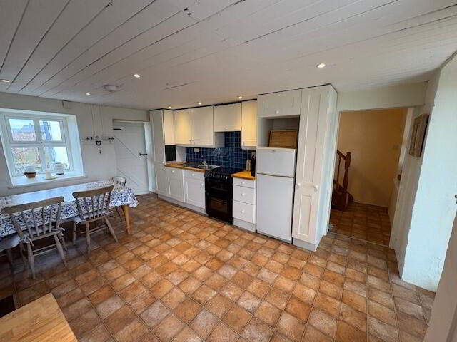 Mweenish Cottage' 18 of 29