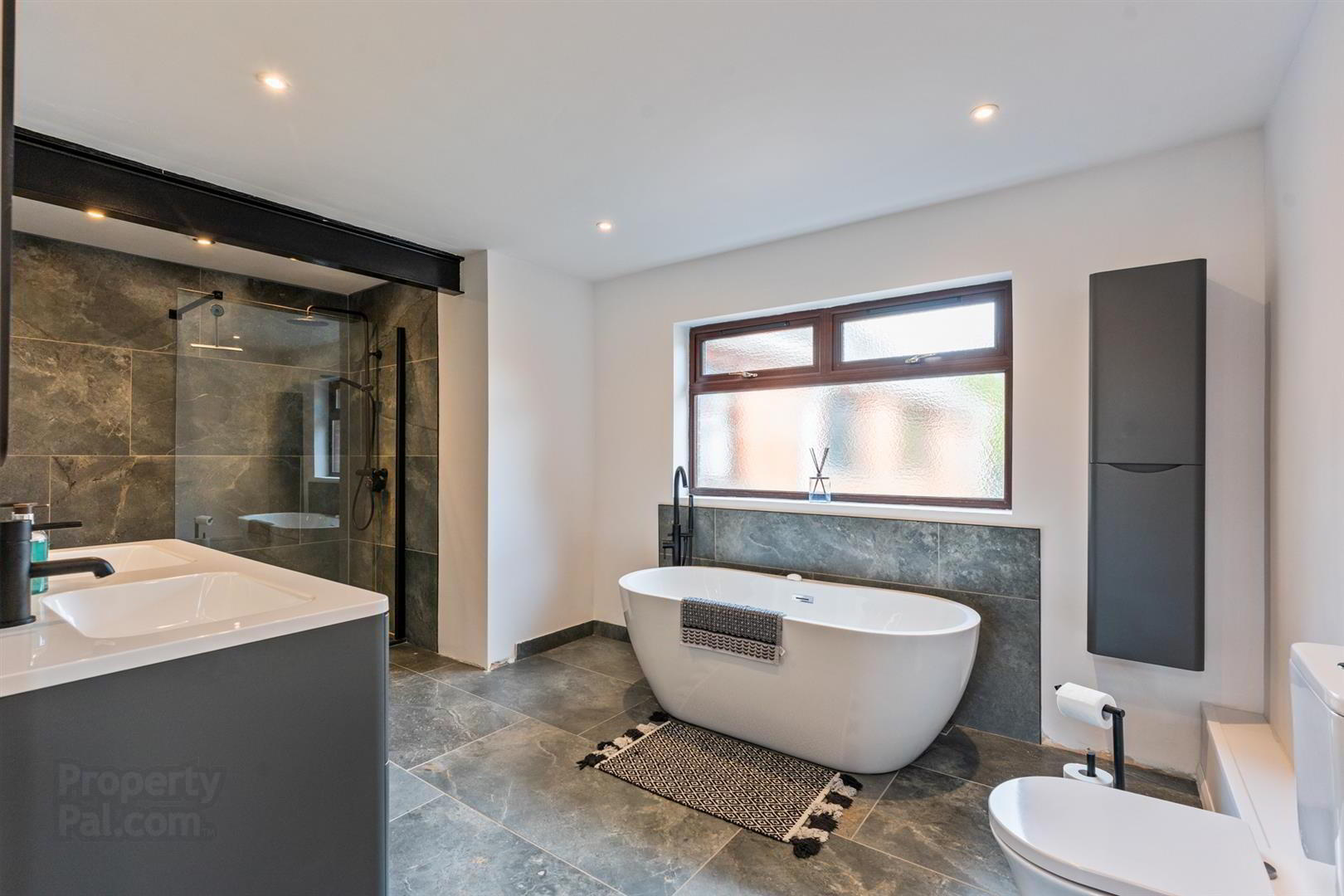 6 Hydepark Lane 7 of 22