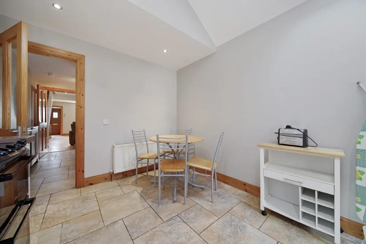 6 Knocknamona Terrace 16 of 36