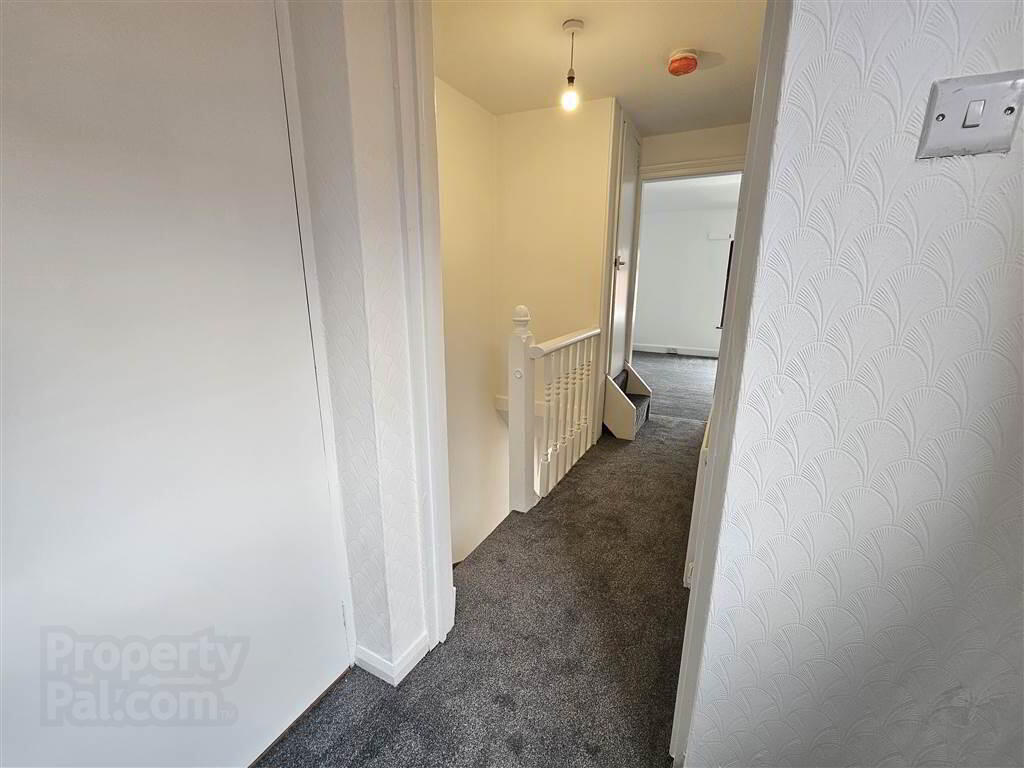 45 Beechmount Parade 8 of 11