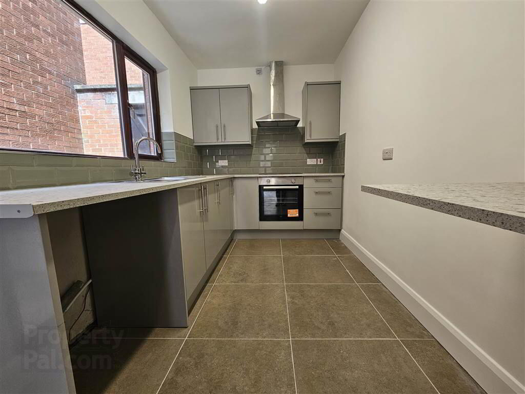 45 Beechmount Parade 5 of 11