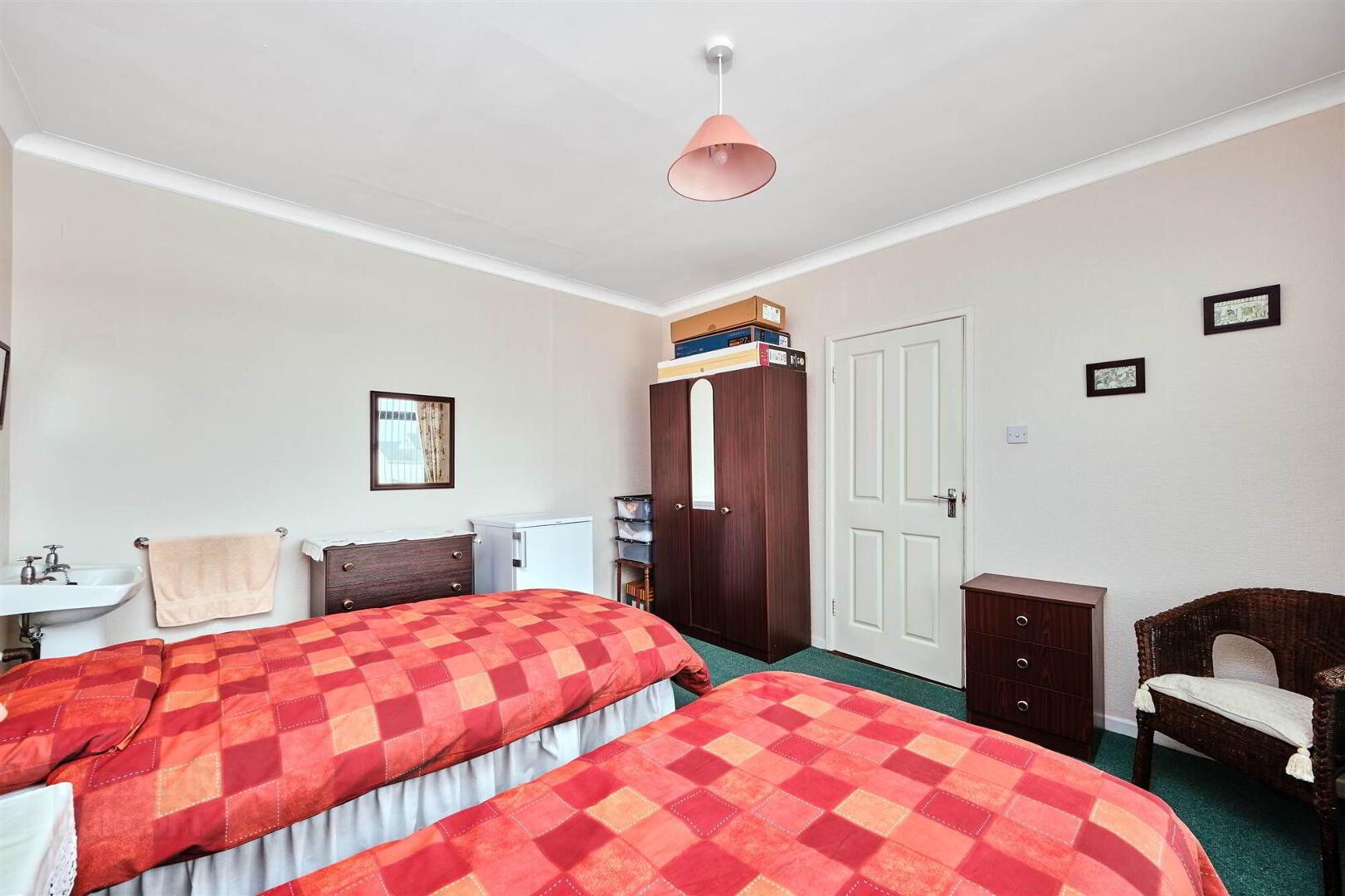 10 Lever Road 19 of 32