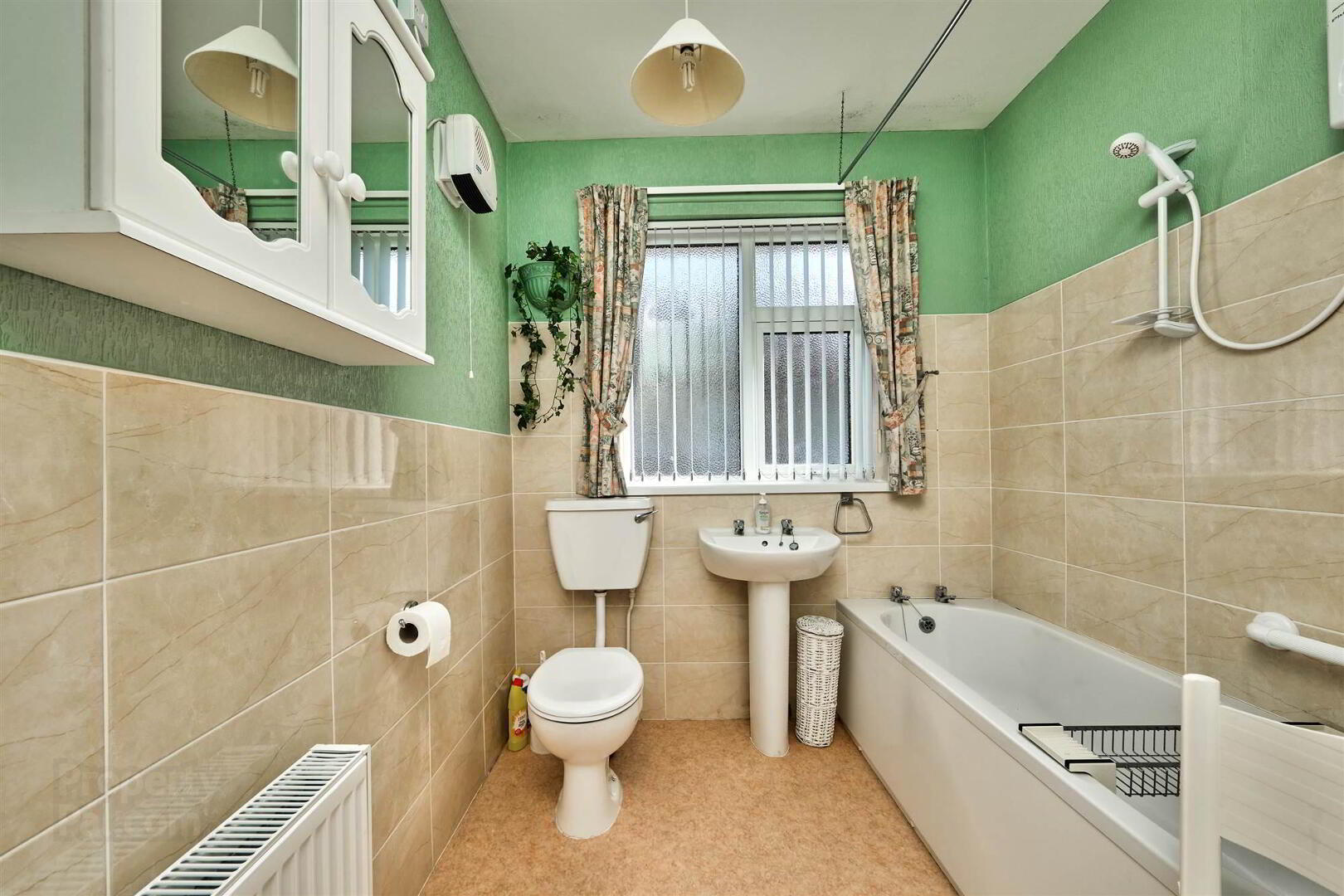 10 Lever Road 22 of 32