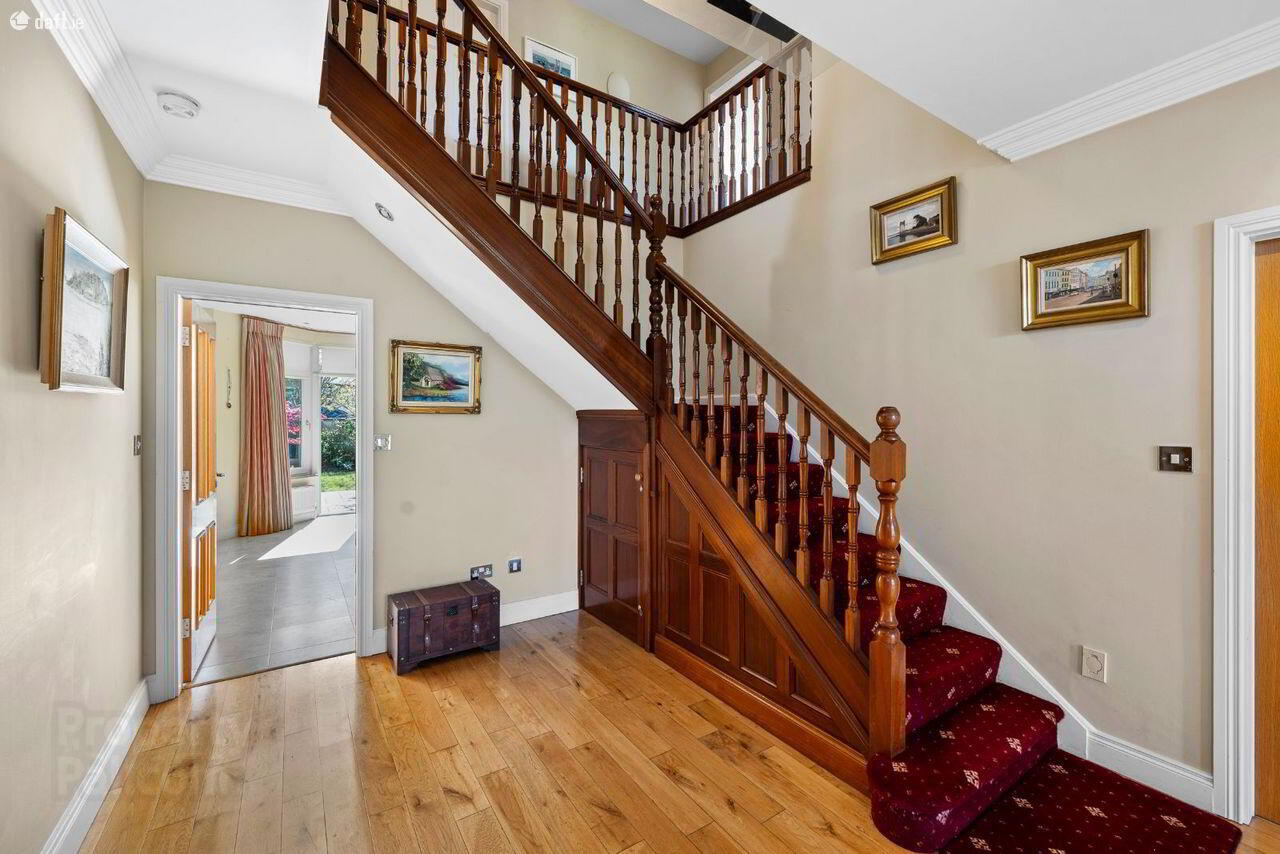38 Heatherfield 3 of 27