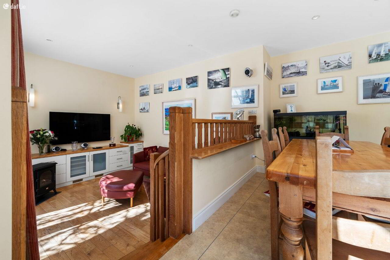 38 Heatherfield 12 of 27
