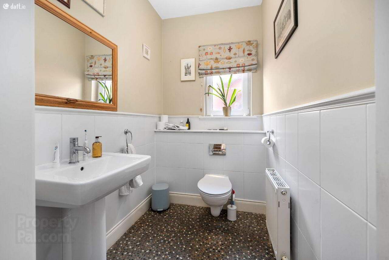 38 Heatherfield 19 of 27