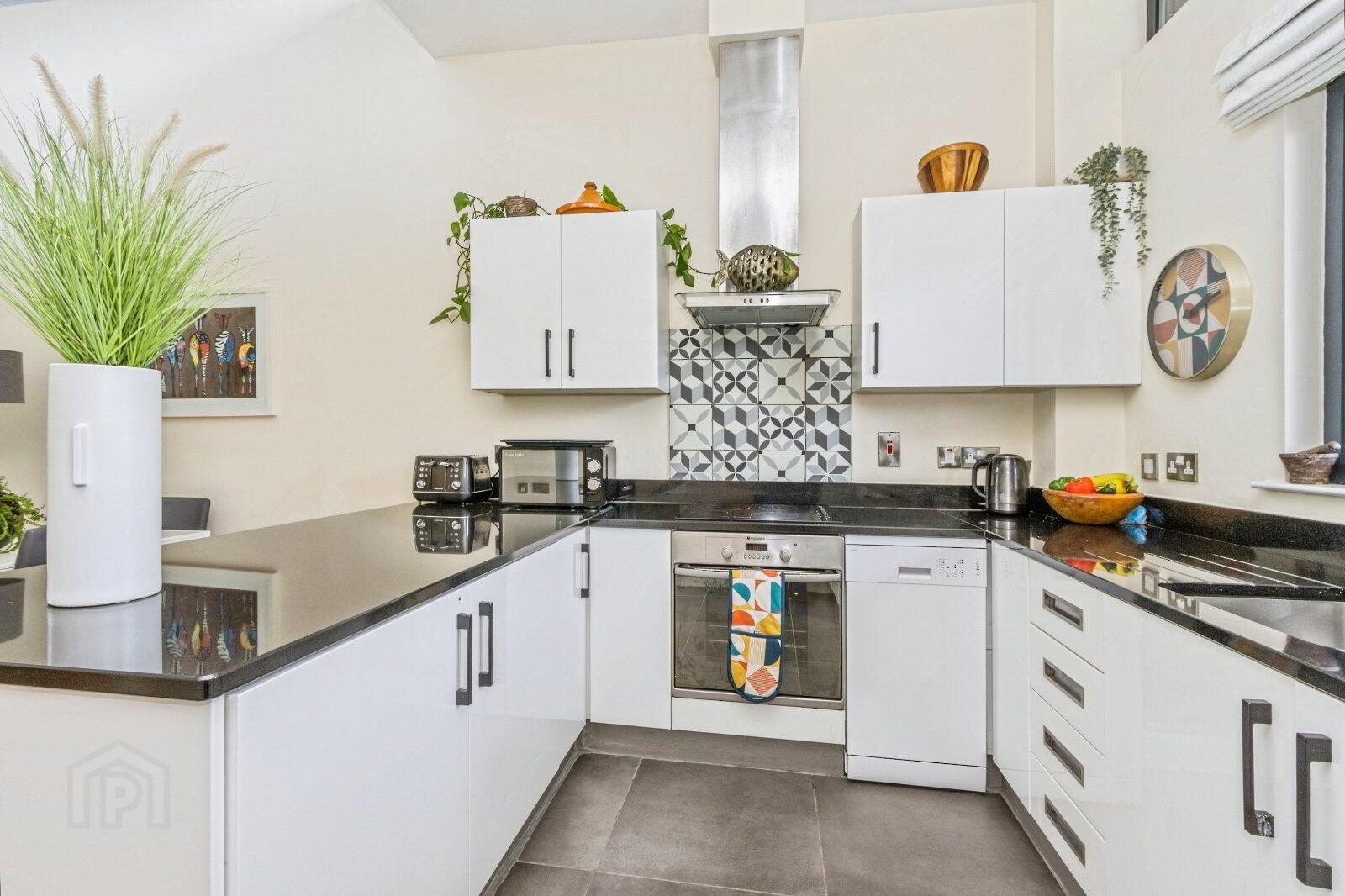 7 Woodbrook Green 8 of 11