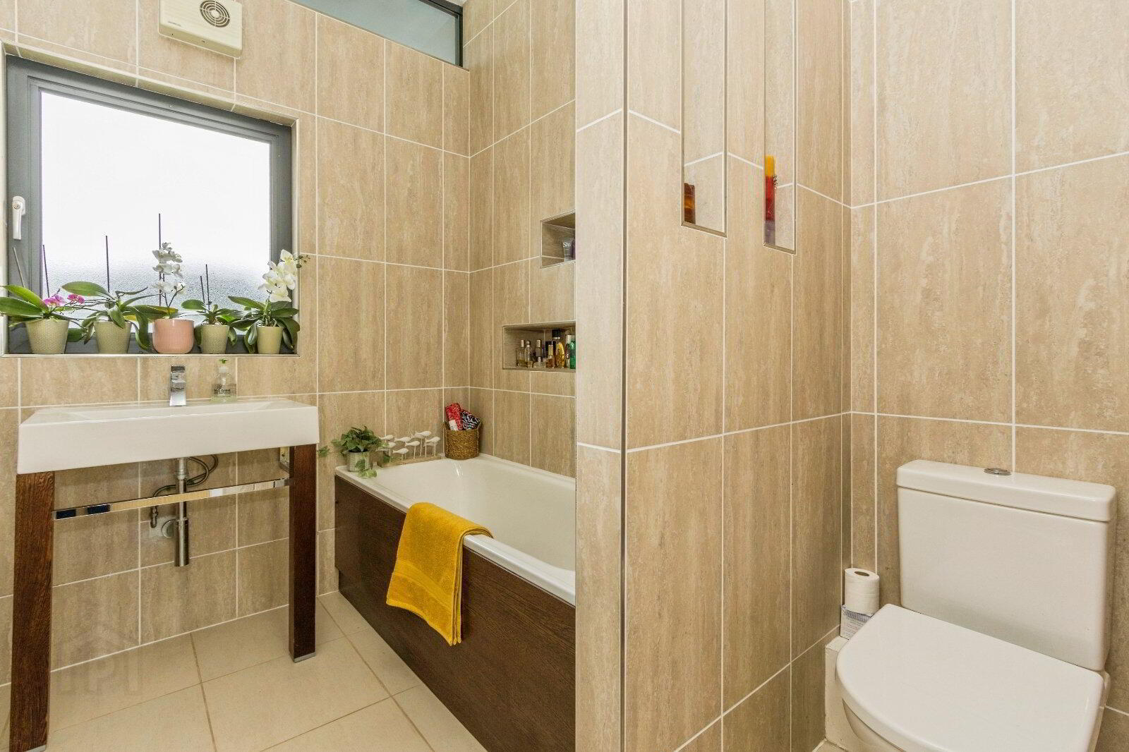 7 Woodbrook Green 10 of 11