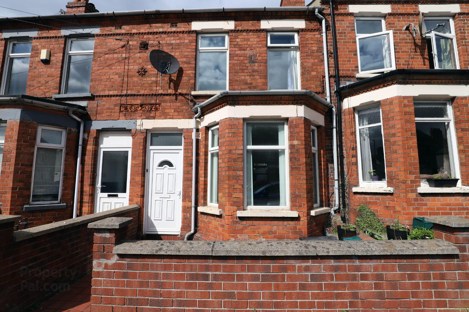 200 Ravenhill Avenue 1 of 13