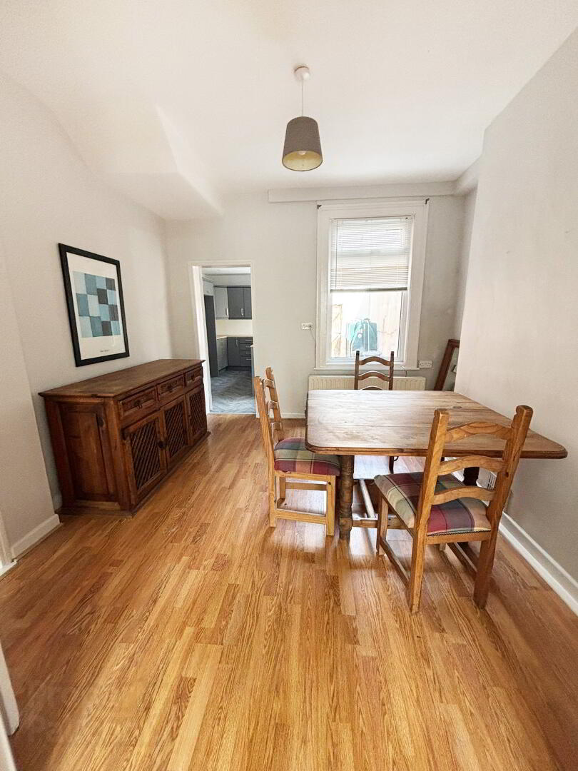 200 Ravenhill Avenue 4 of 13