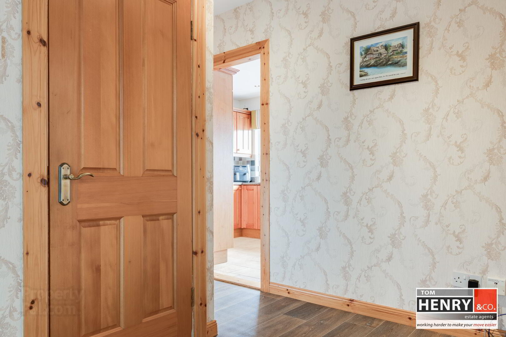 18 Trewmount Road 7 of 45
