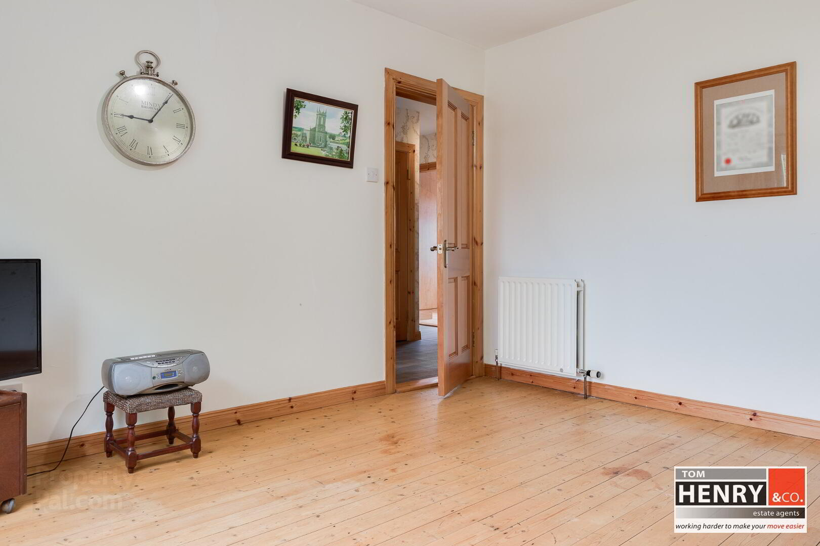 18 Trewmount Road 12 of 45