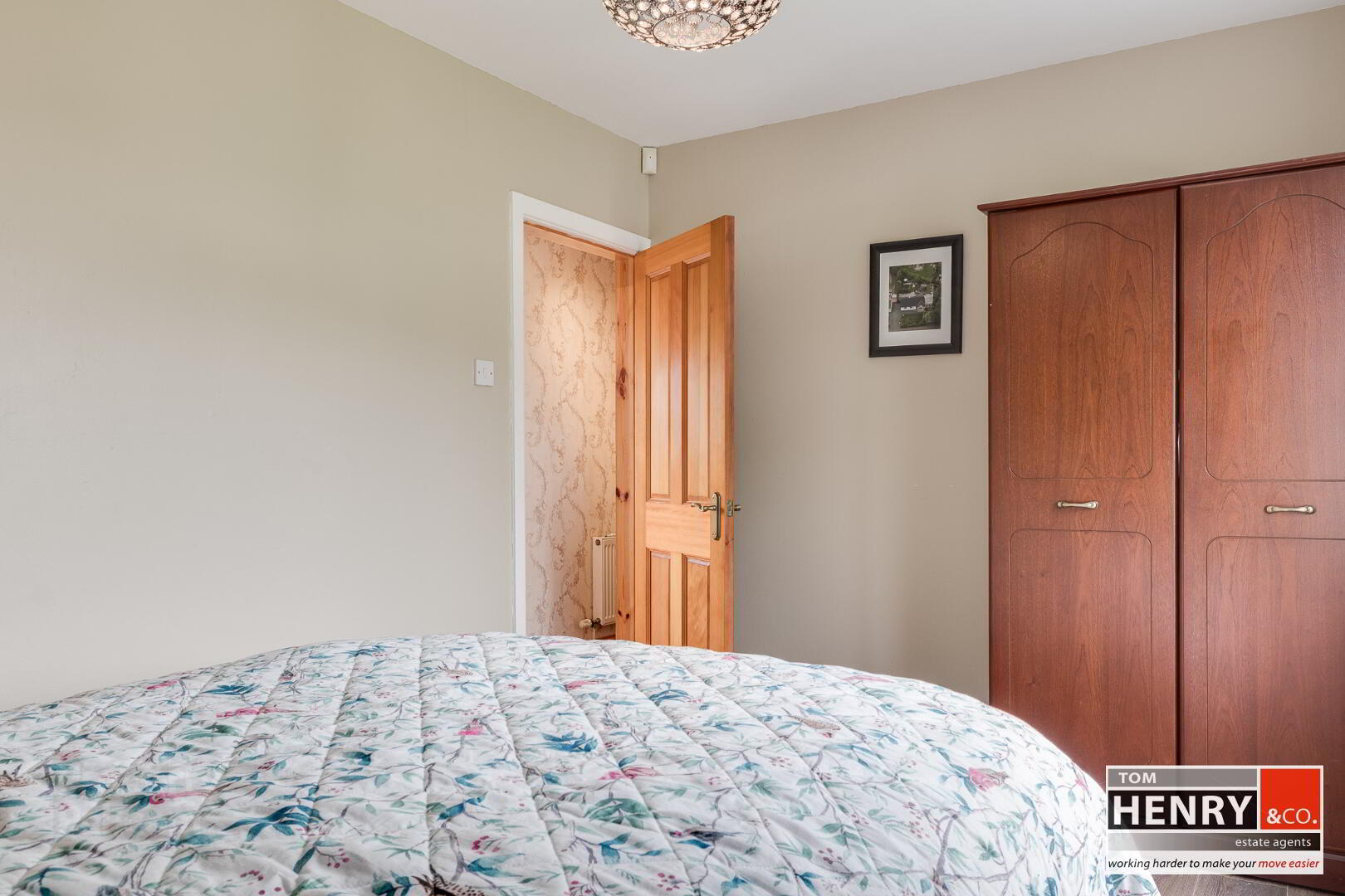 18 Trewmount Road 19 of 45