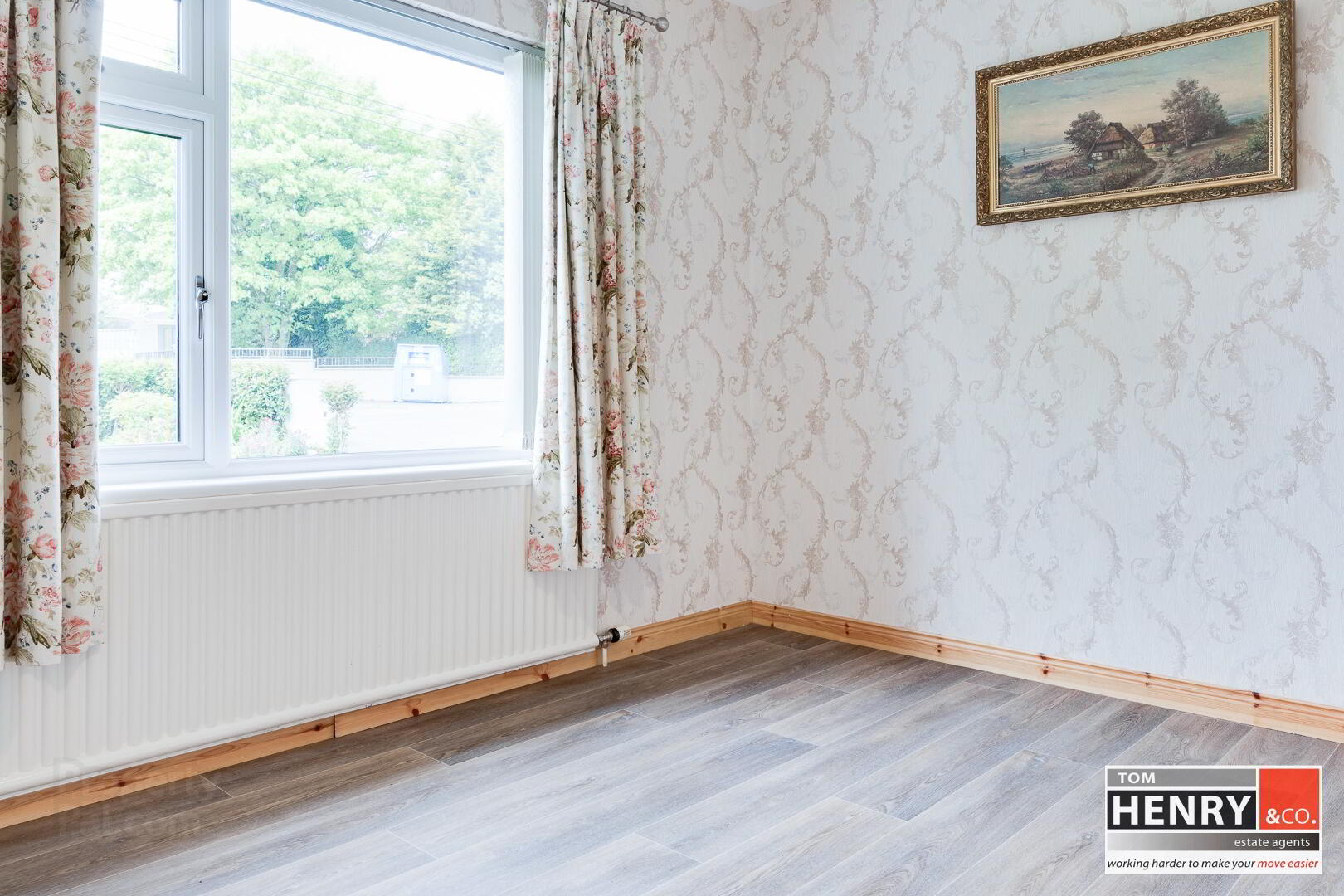 18 Trewmount Road 23 of 45