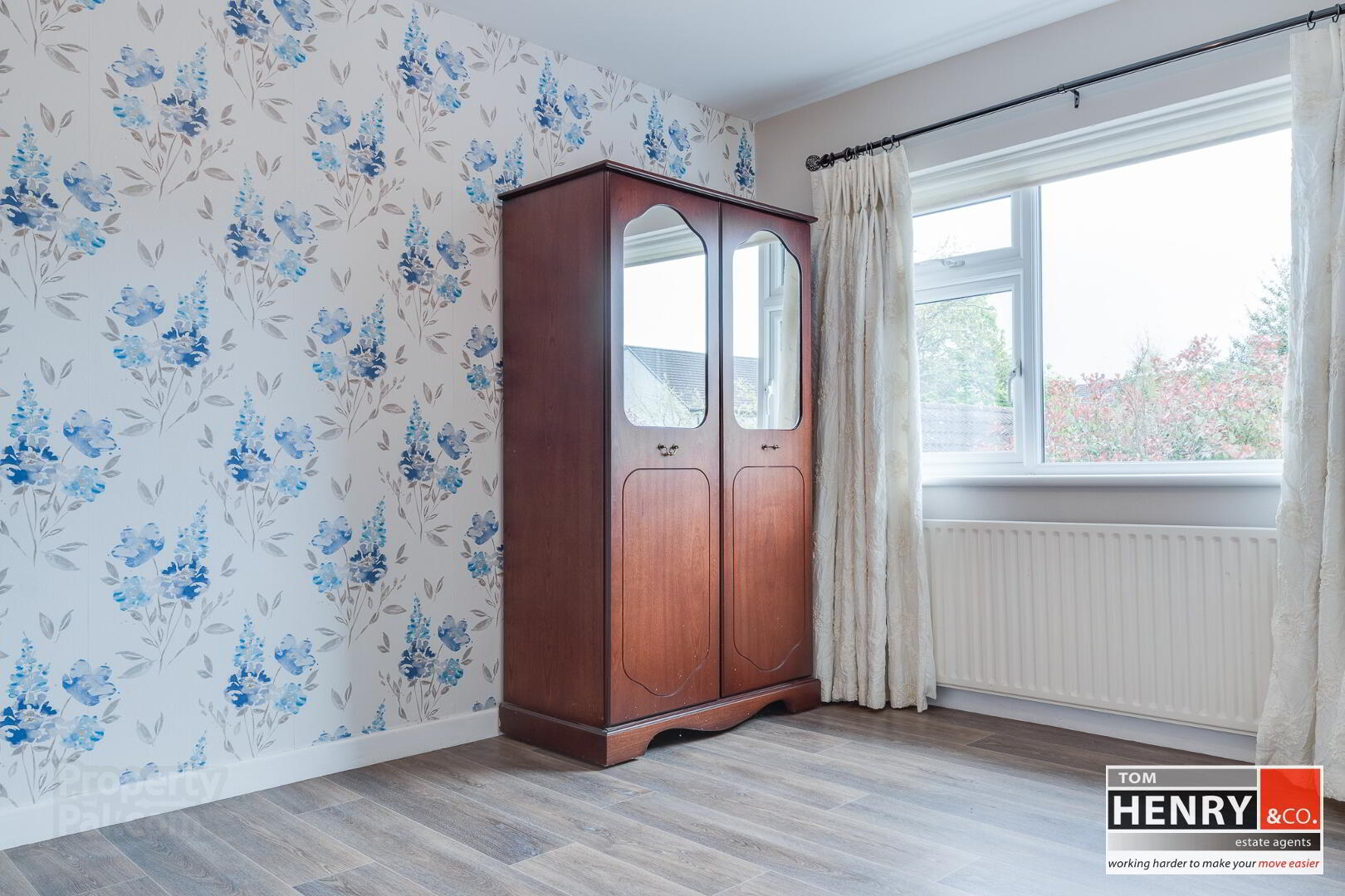 18 Trewmount Road 24 of 45