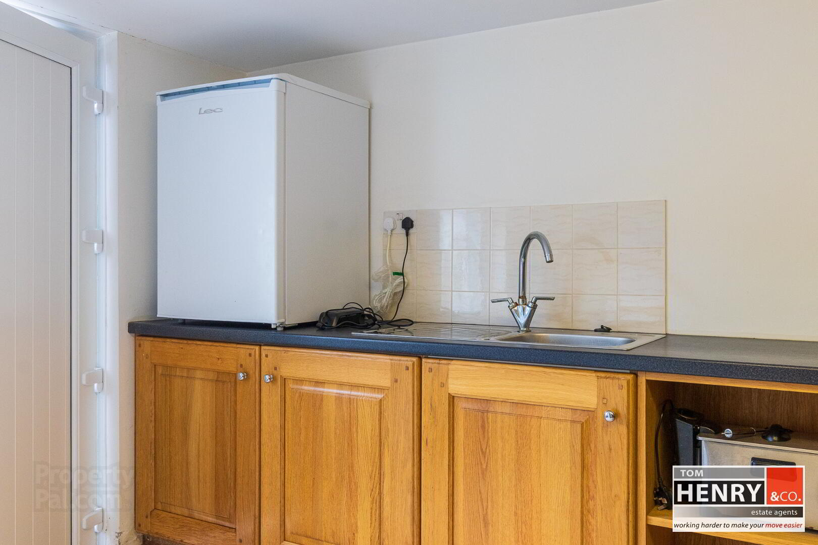 18 Trewmount Road 31 of 45