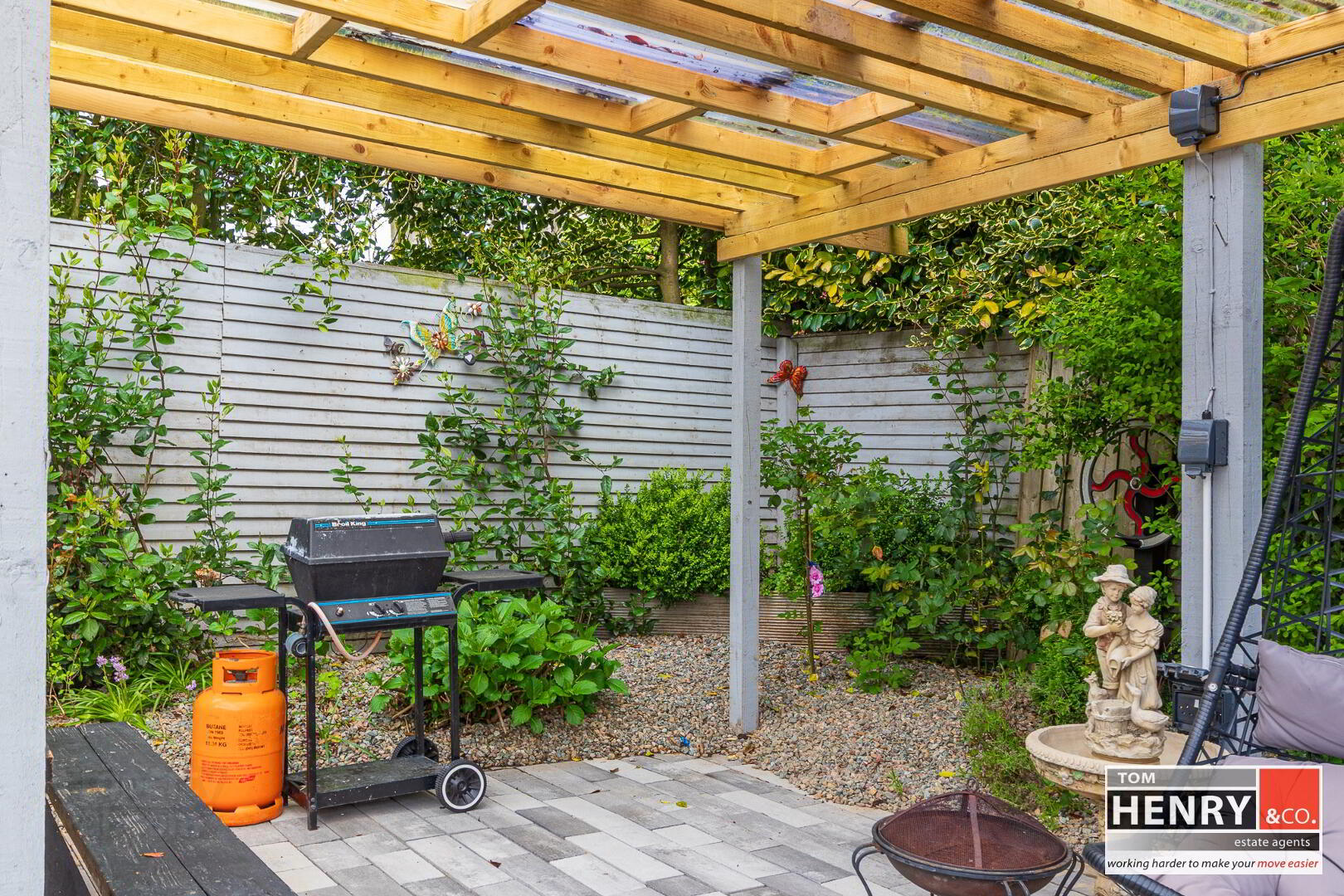 18 Trewmount Road 39 of 45