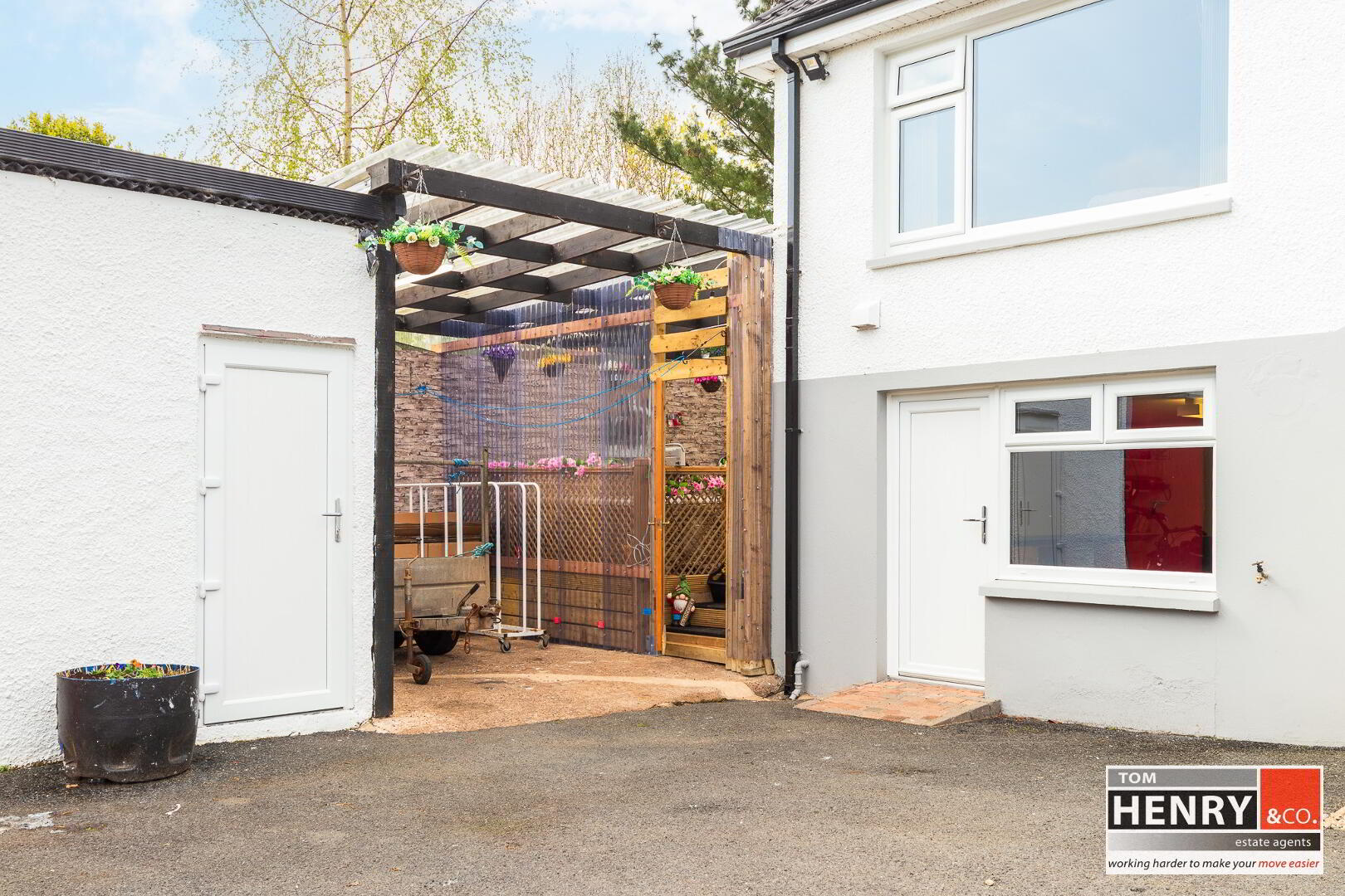 18 Trewmount Road 41 of 45