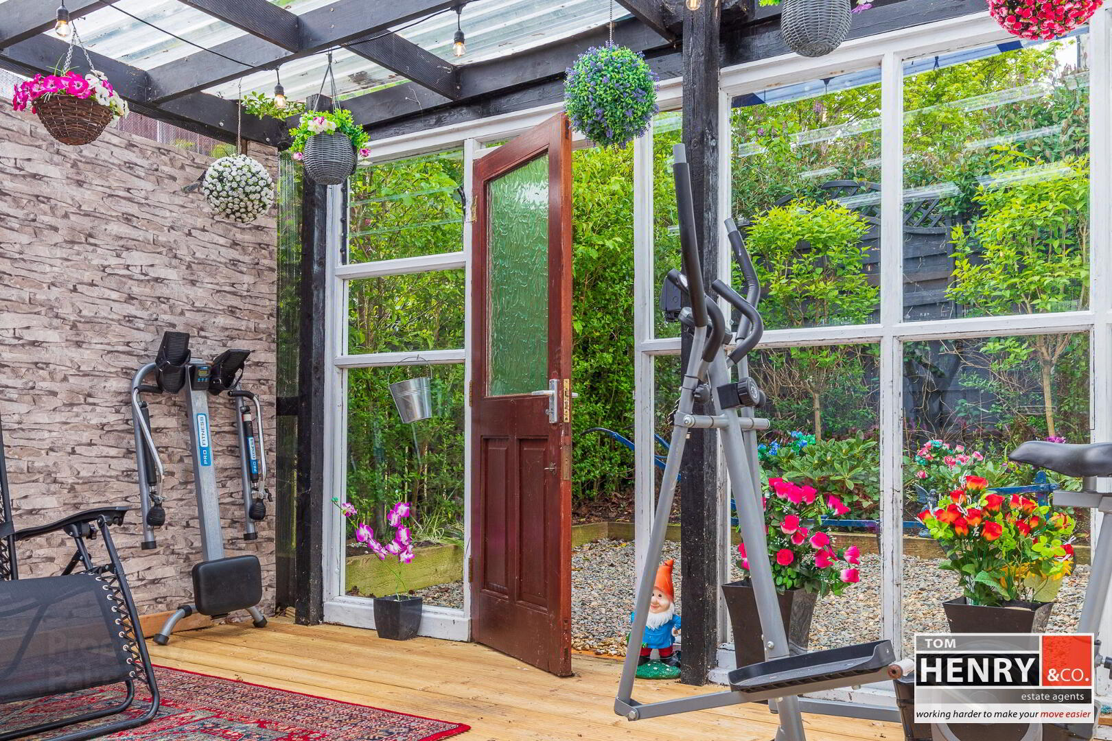18 Trewmount Road 42 of 45