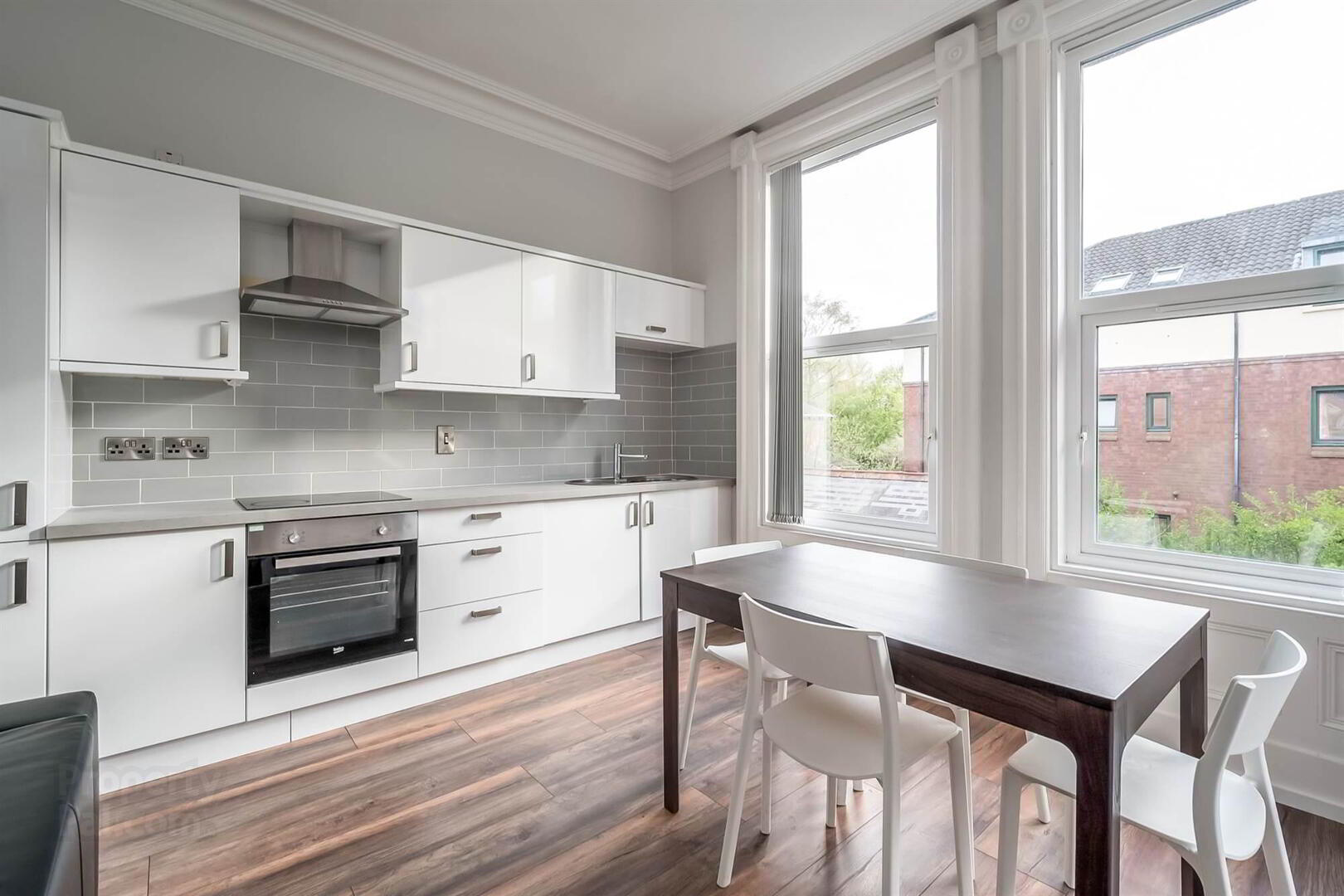 Apt 3, 62 Malone Road 9 of 14