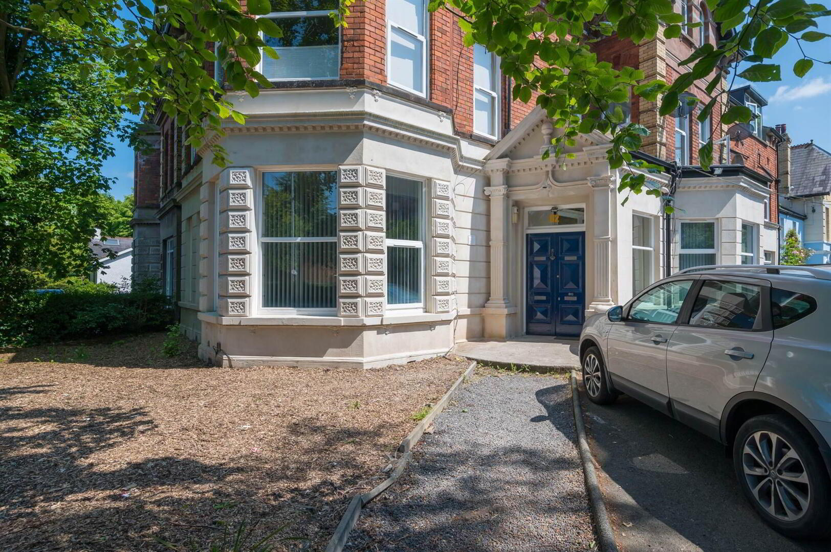 property description image