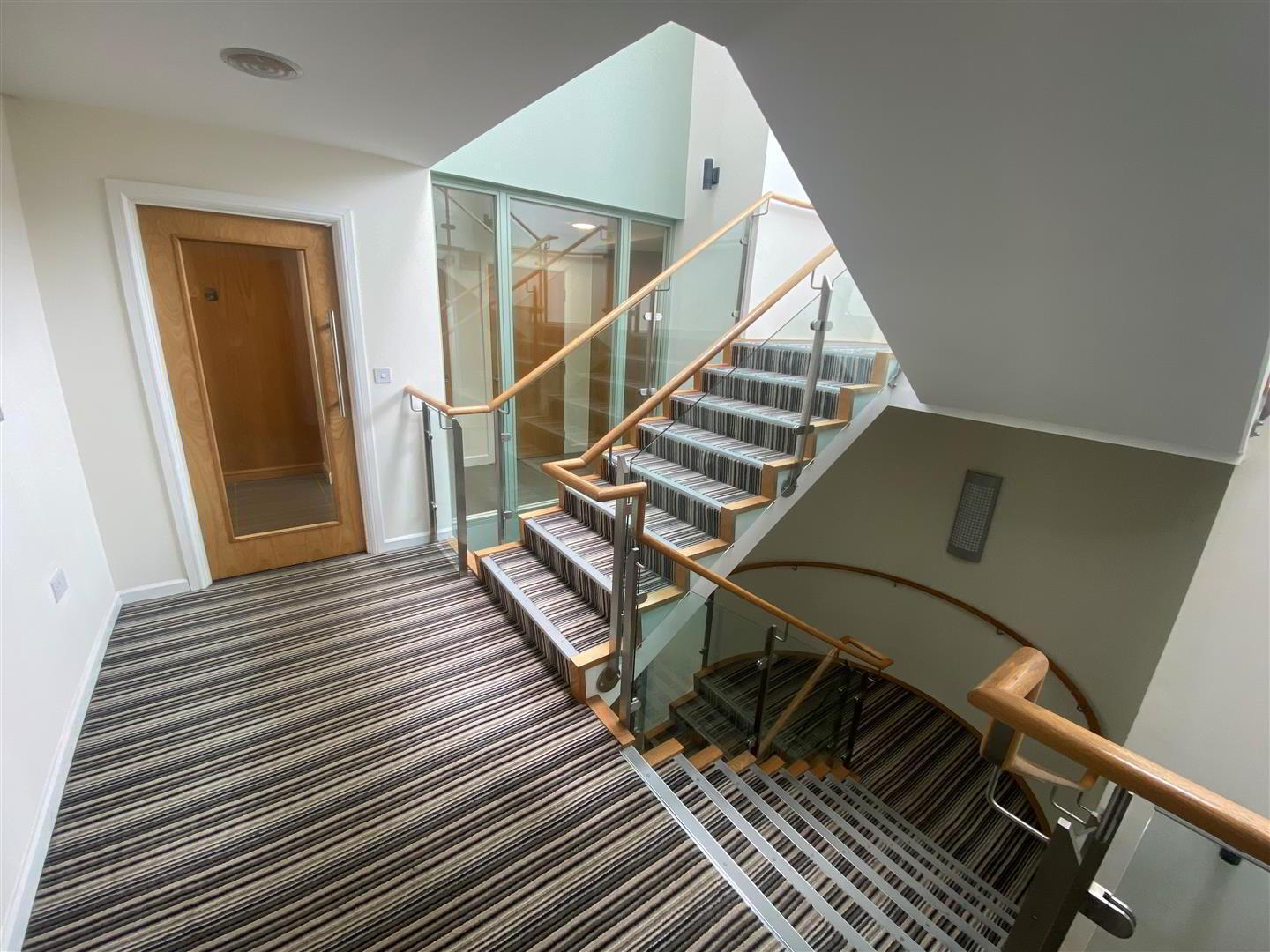 154 Castle Street 4 of 19