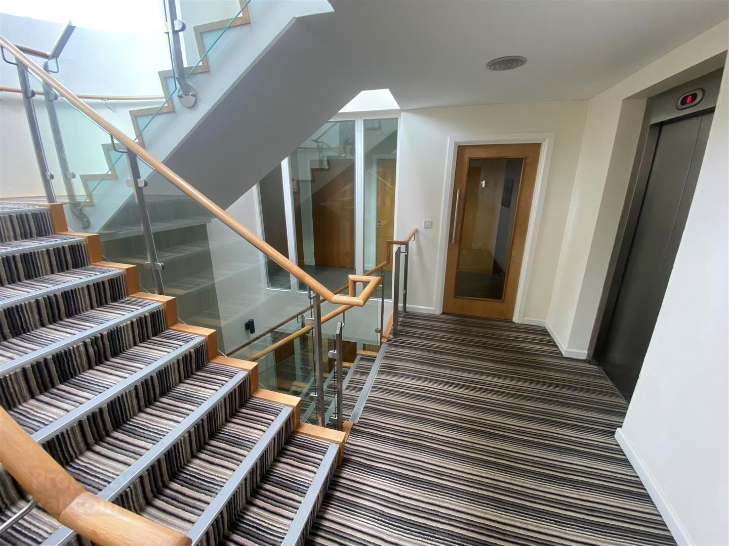 154 Castle Street 3 of 19
