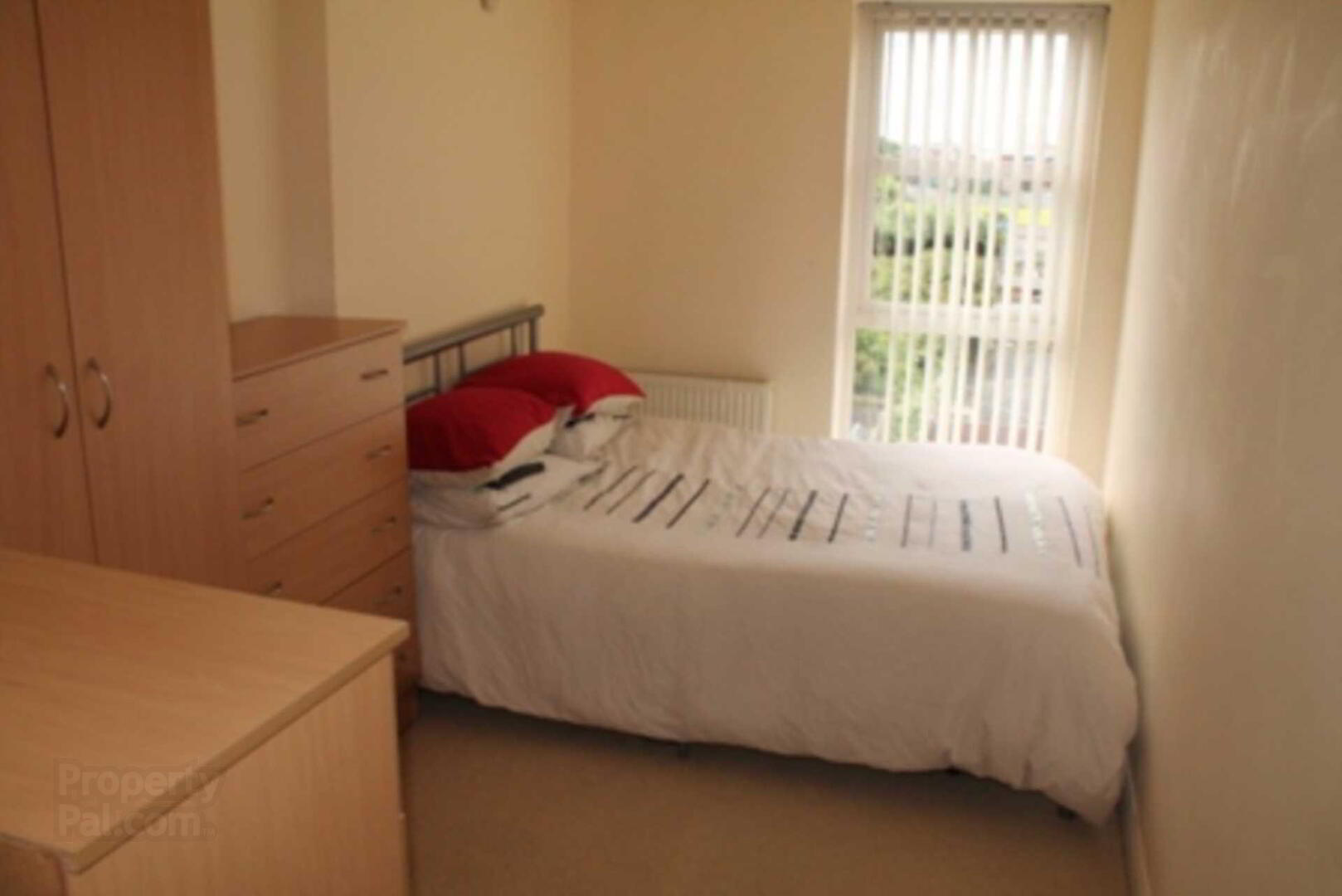 Apt 5 4, Lewis Mews 7 of 7