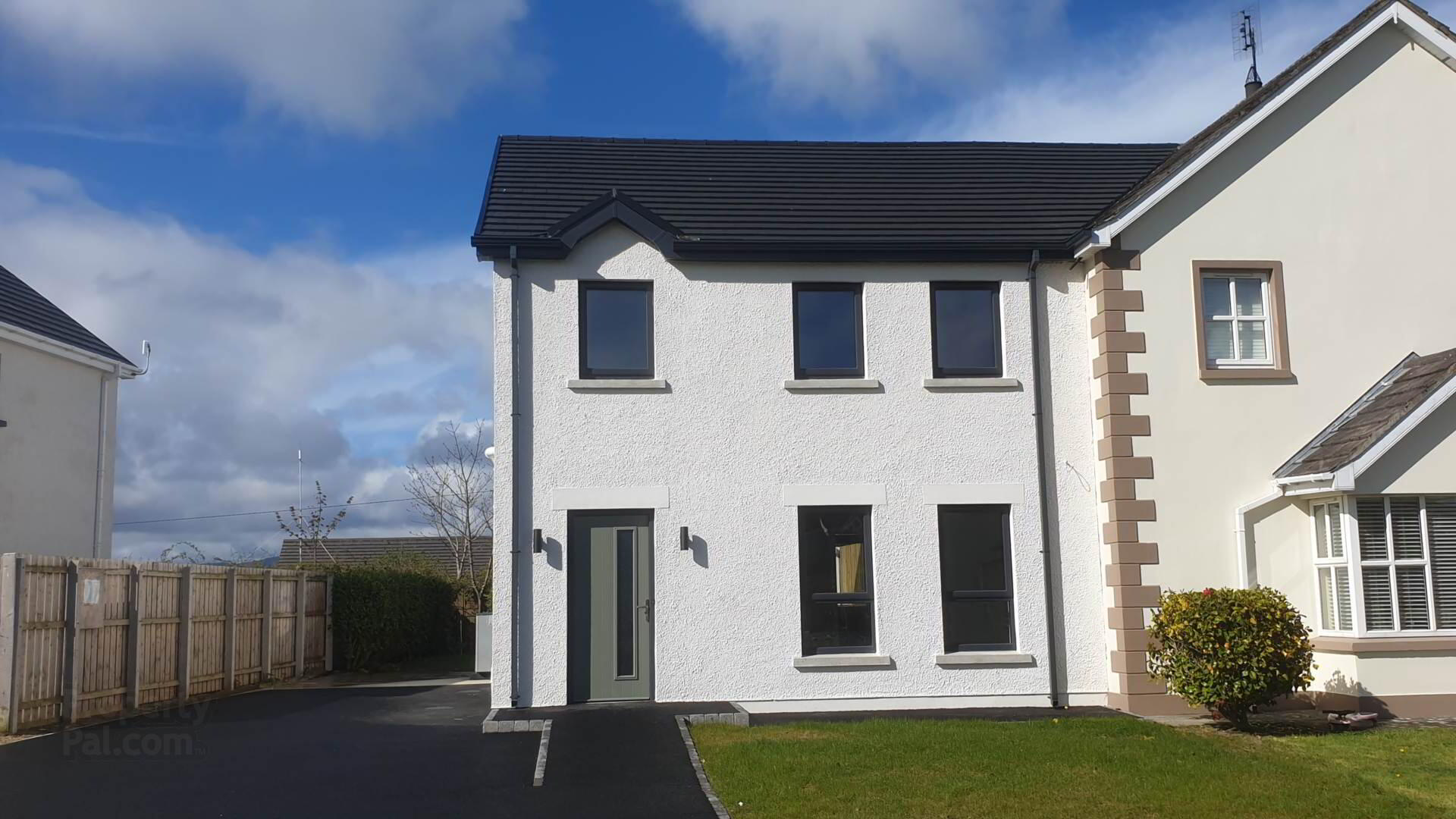 8 Drumcarbit Mews 1 of 39