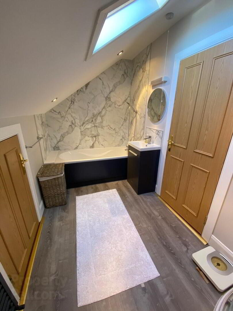 Apt 6, 23 Knock Road 9 of 12
