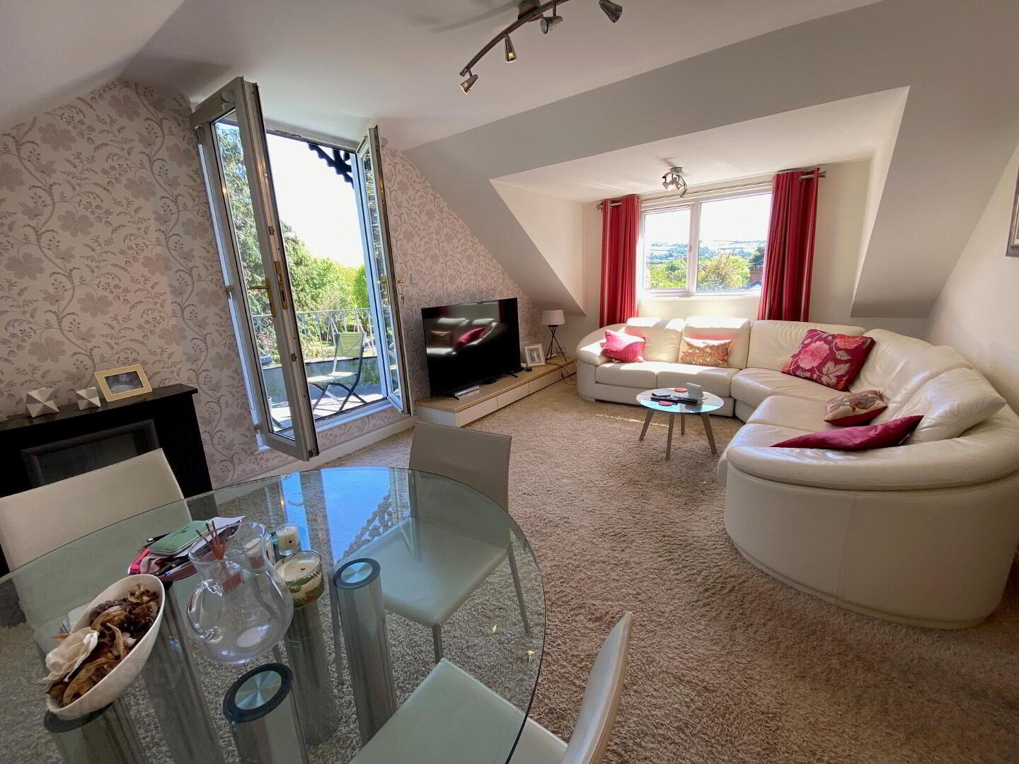 Apt 6, 23 Knock Road 3 of 12