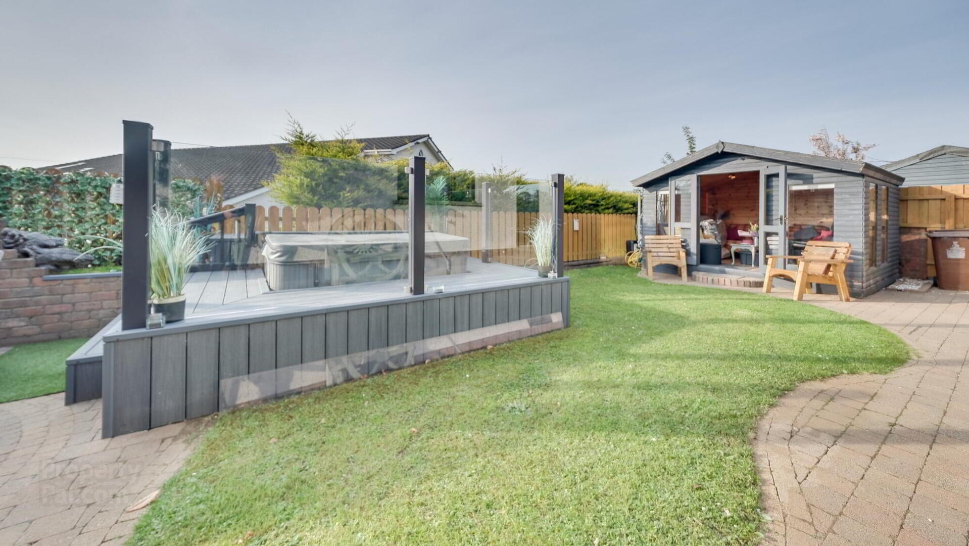 8 Hazeldene Avenue 35 of 39
