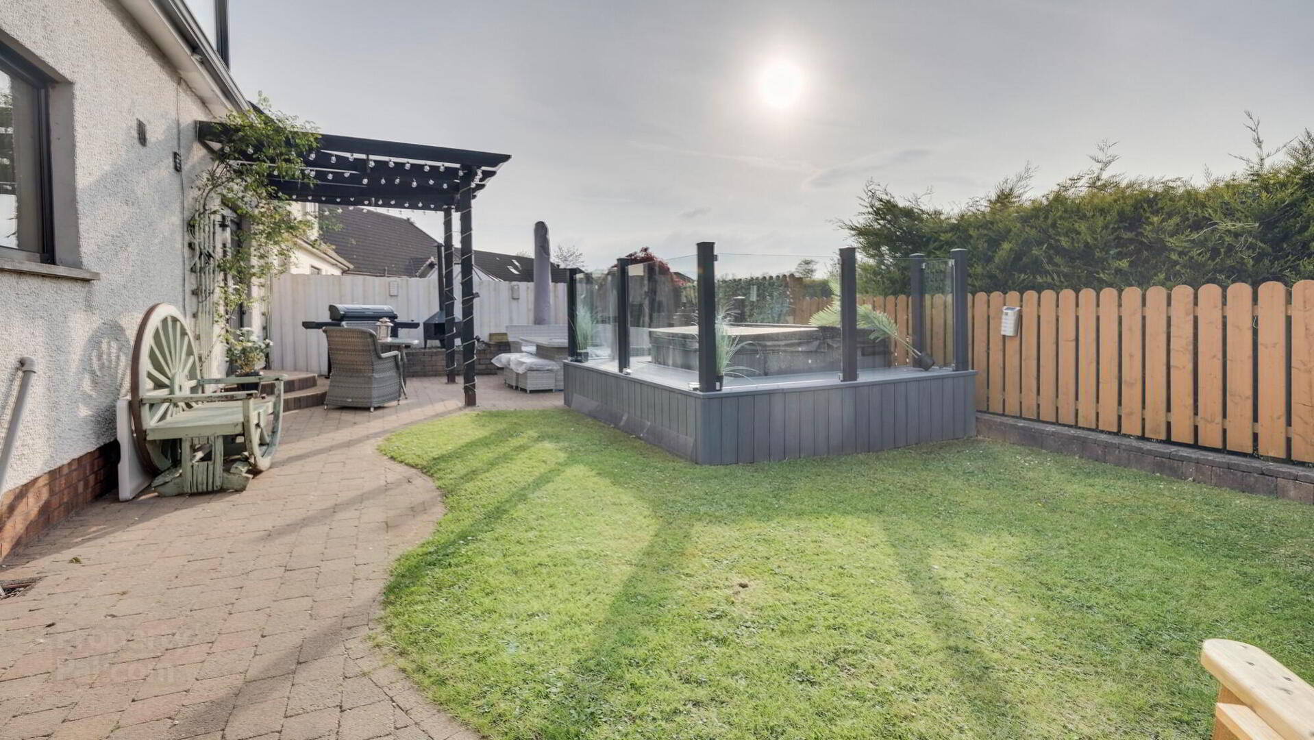 8 Hazeldene Avenue 39 of 39