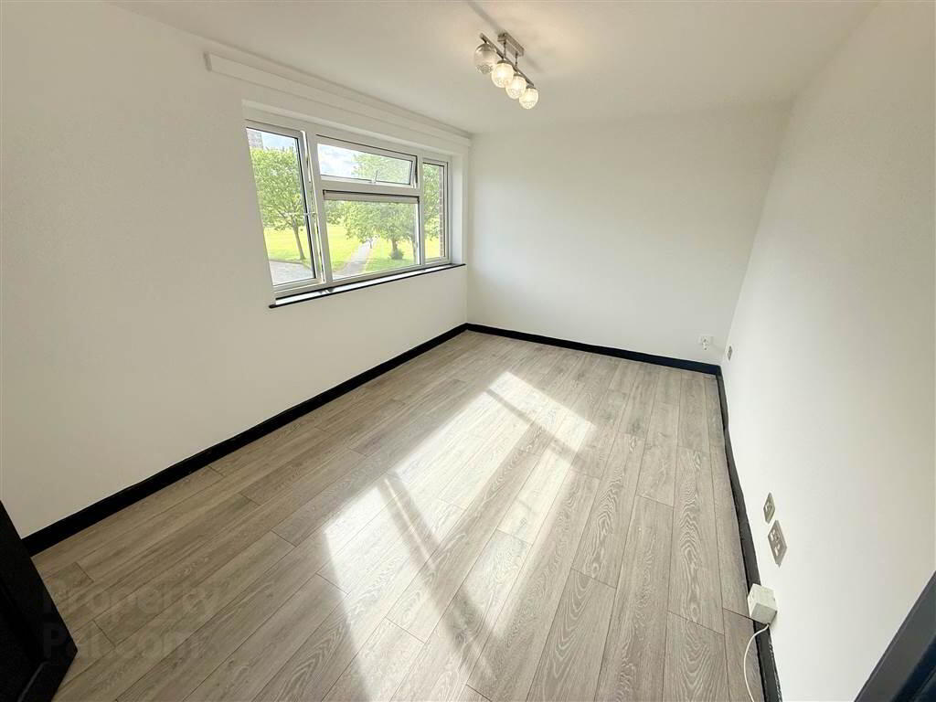 32b Shimna Close 3 of 7