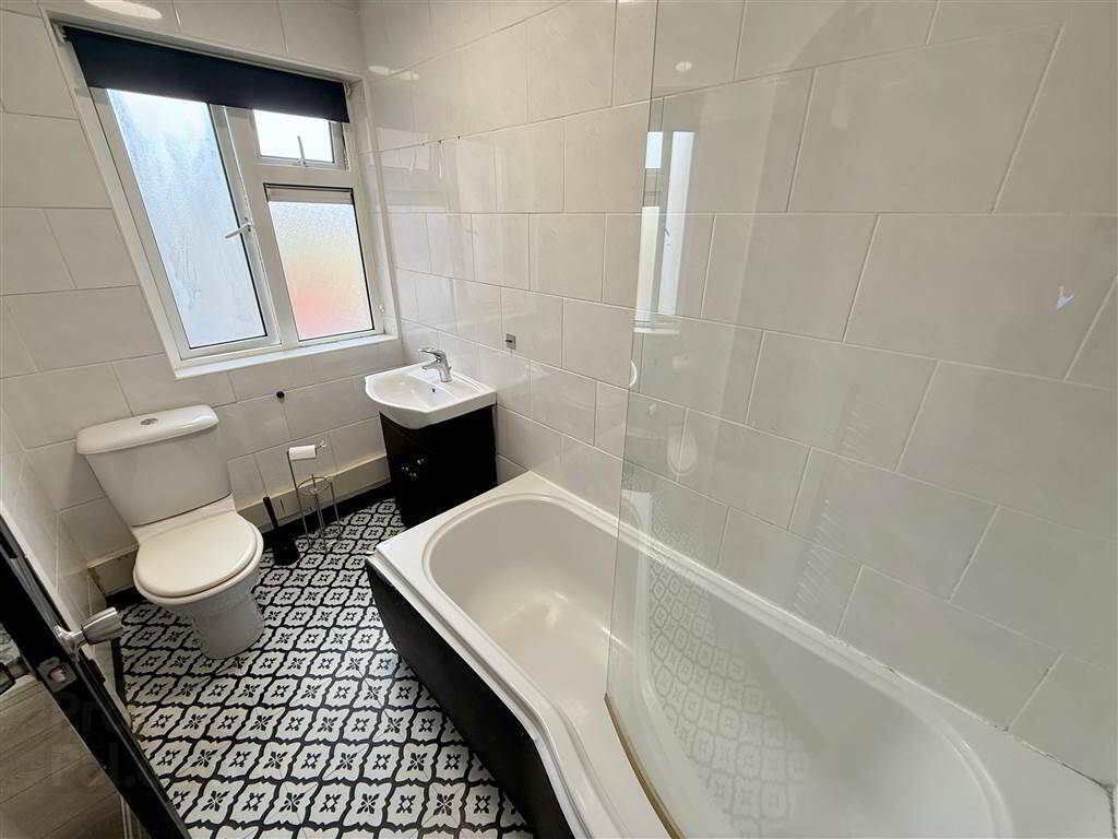 32b Shimna Close 7 of 7