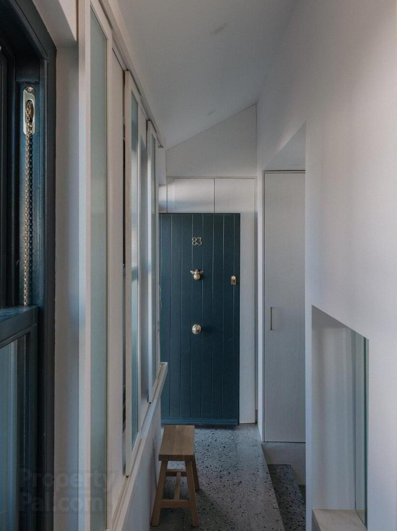 property description image