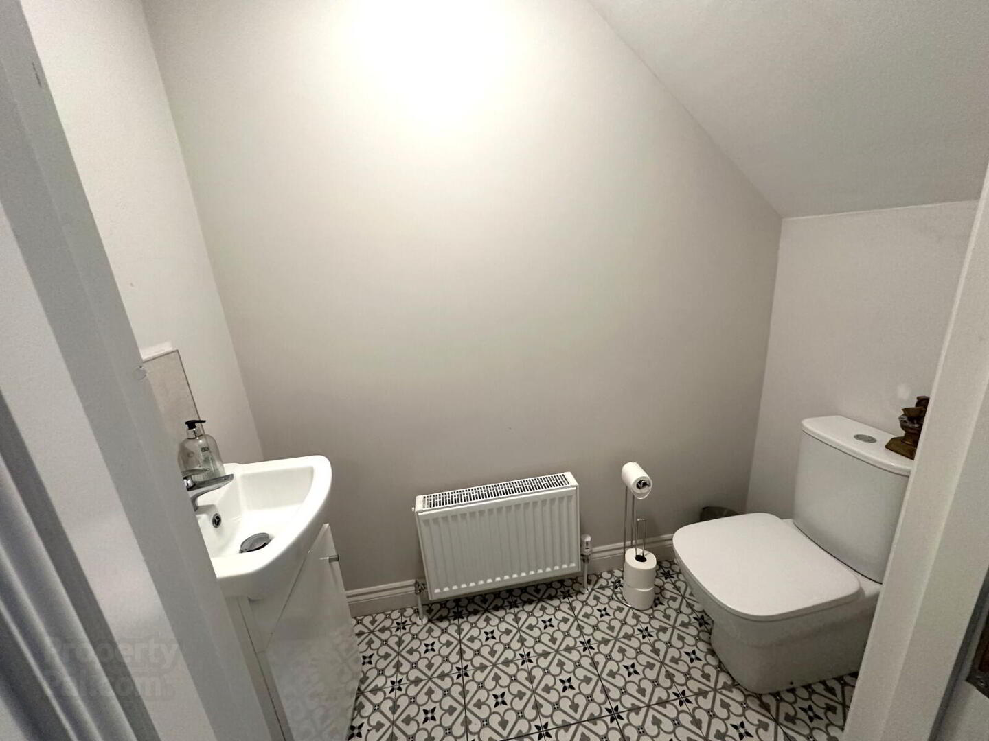 3 Dunmurry Lane 11 of 15