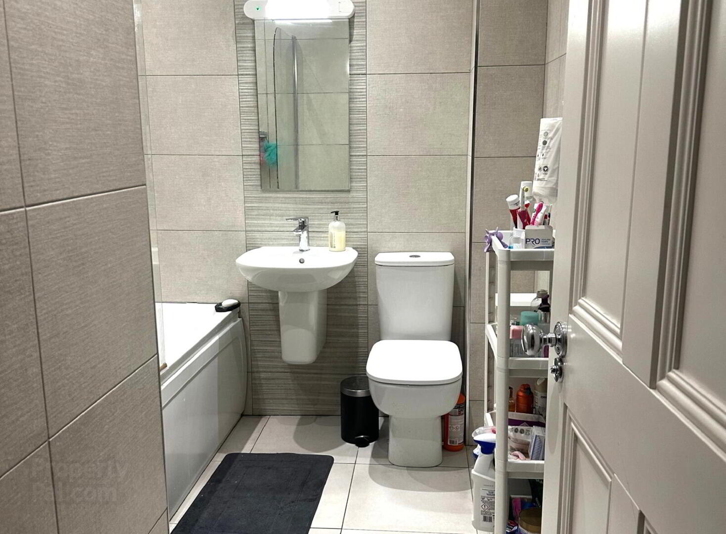3 Dunmurry Lane 14 of 15