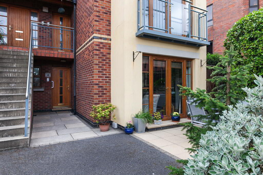 Apt 4 Delamount, 5 Dundela Park 3 of 19