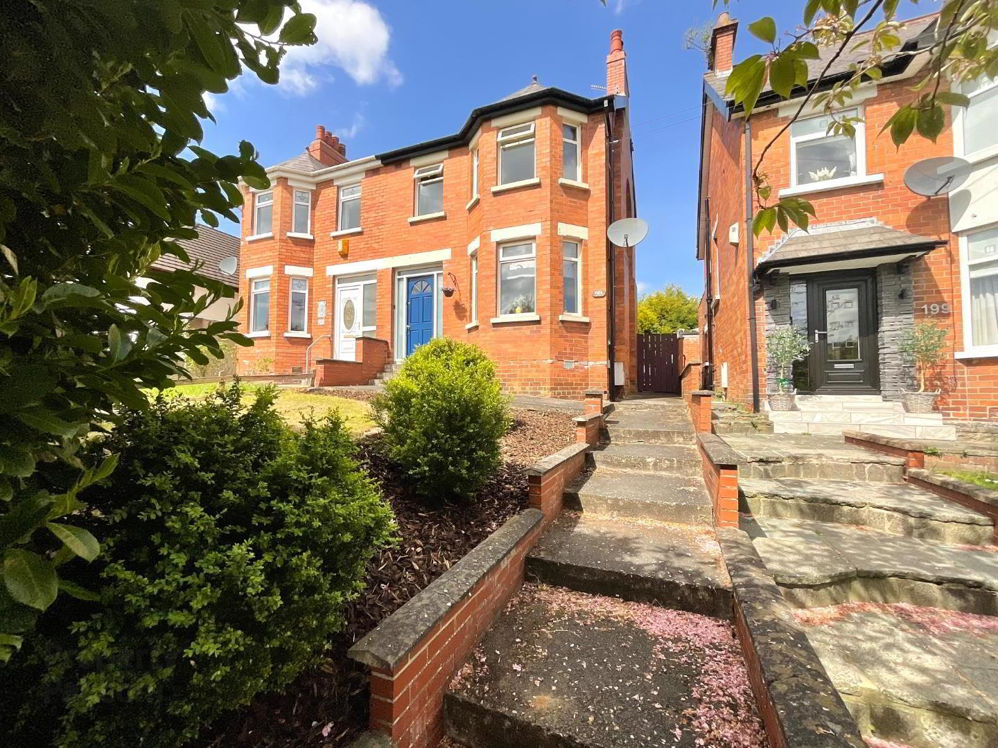201 Ballygomartin Road 1 of 12