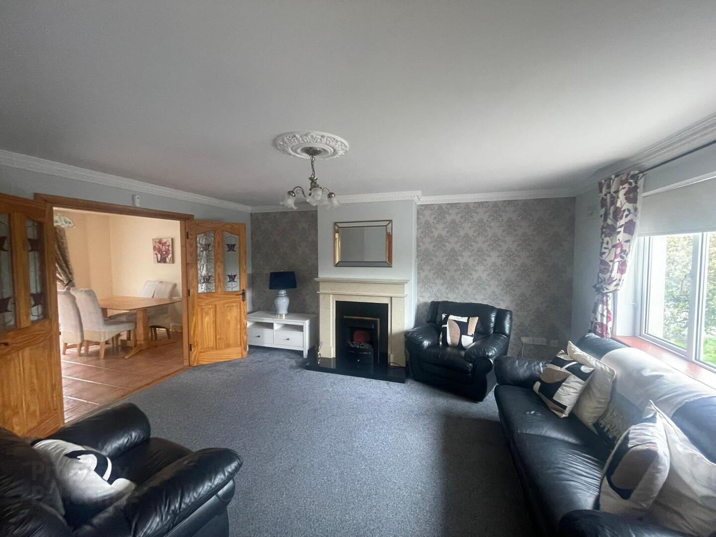 2 Castle Lane 6 of 22