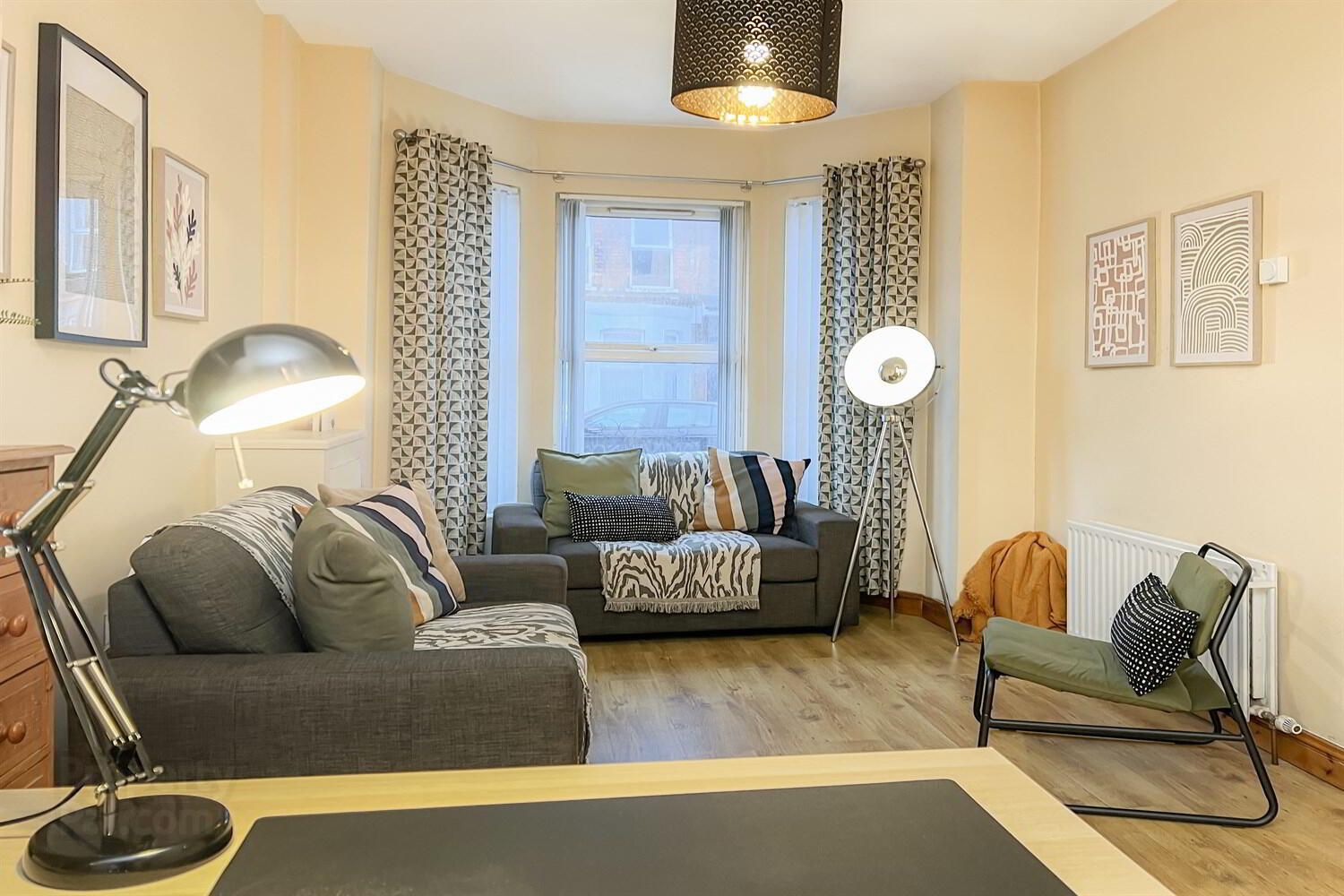 Room 2, 43 Melrose Street 8 of 18