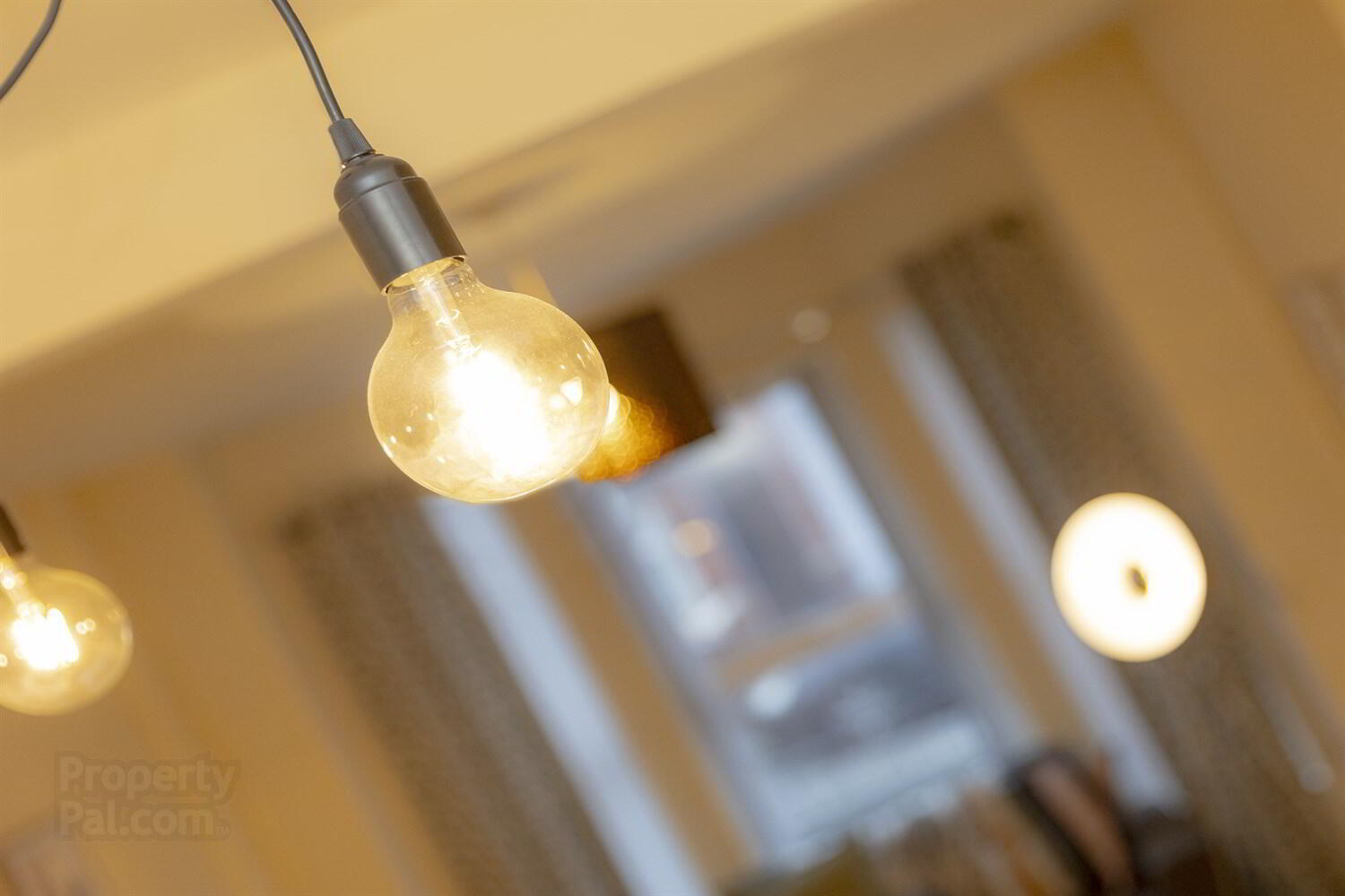 Room 2, 43 Melrose Street 14 of 18