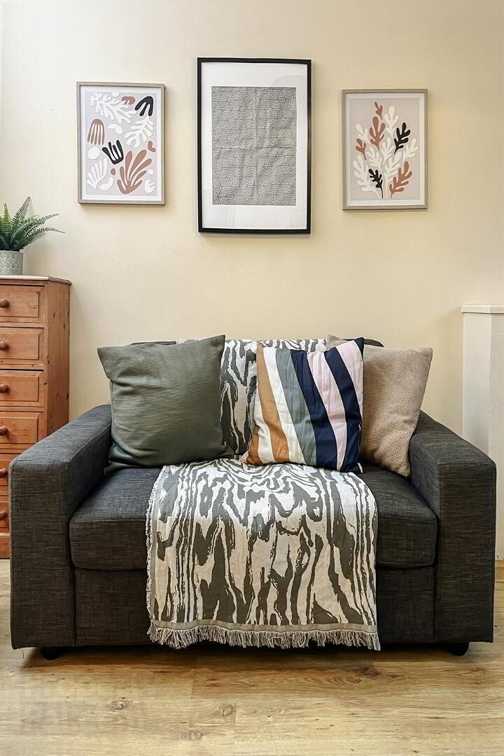 Room 2, 43 Melrose Street 11 of 18