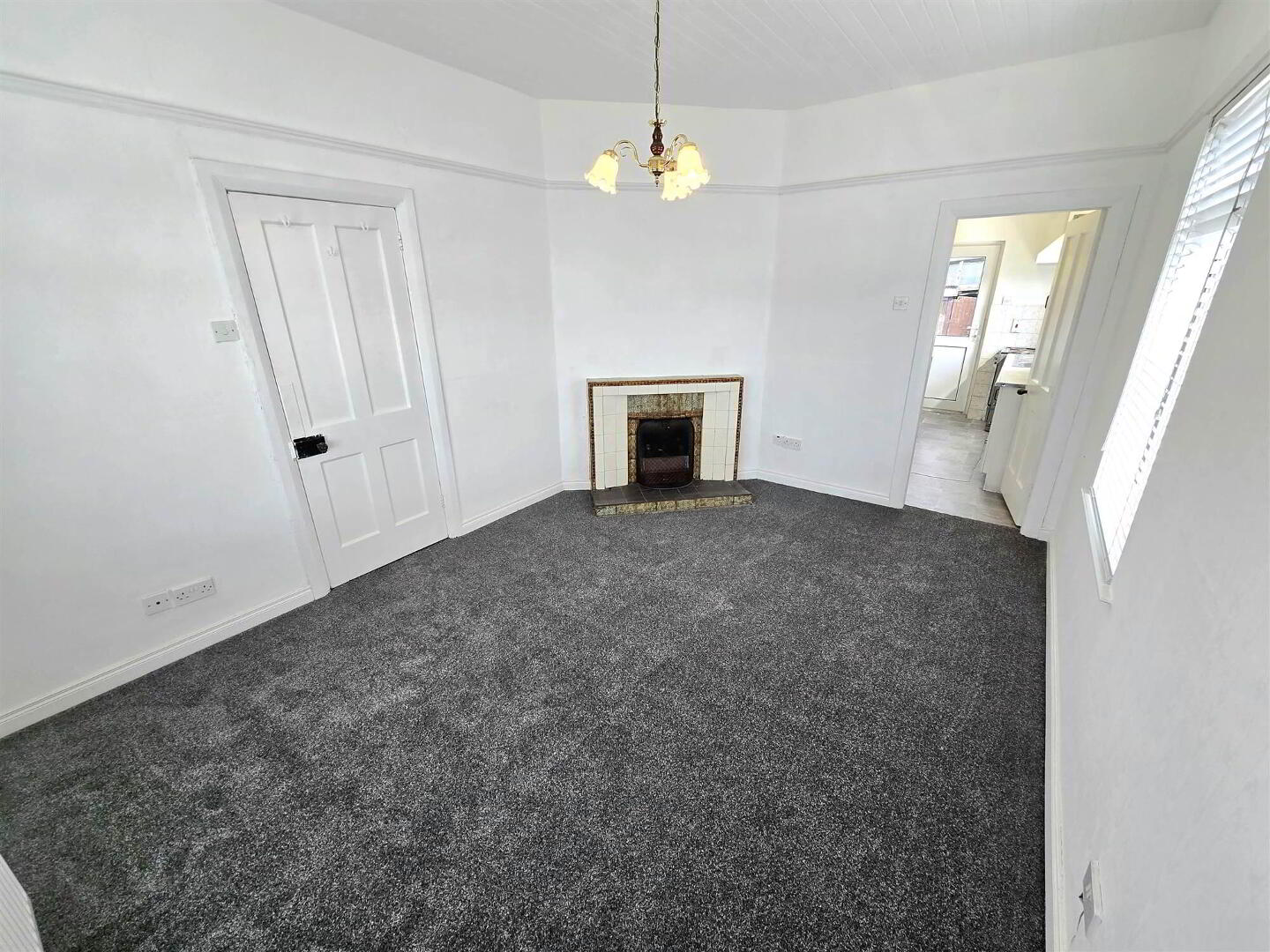 52 Ballinderry Road 3 of 13