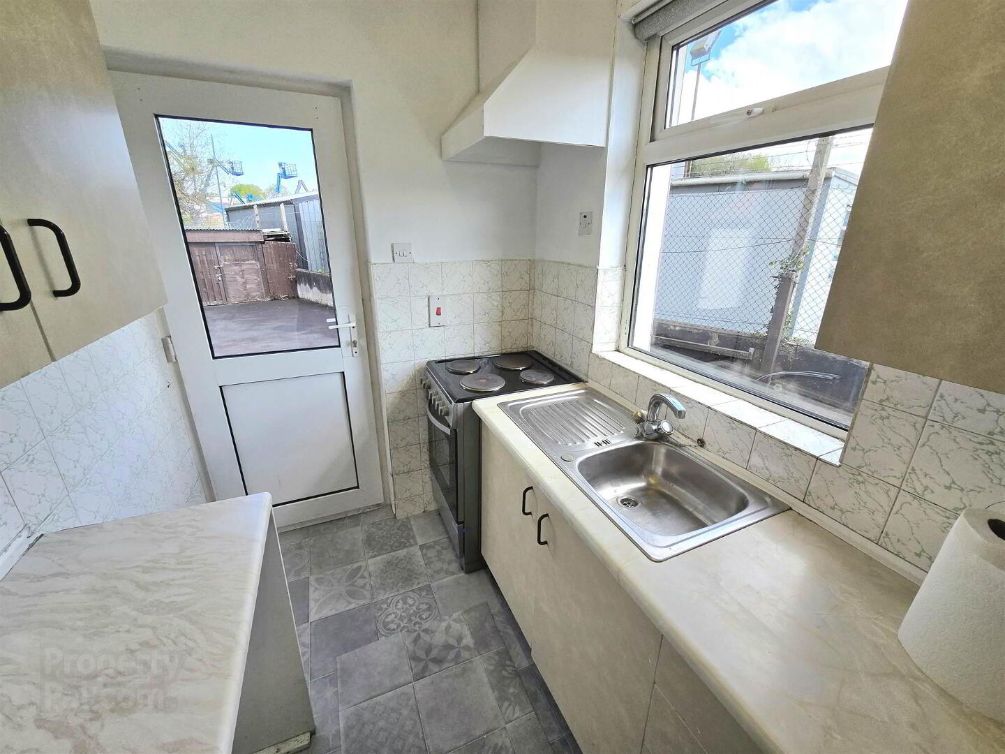 52 Ballinderry Road 5 of 14