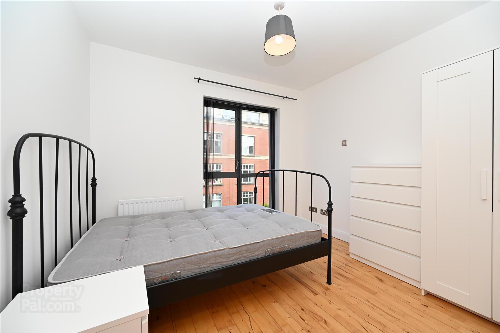 E7 Apartment Central Park, 33 Alfred Street 11 of 14
