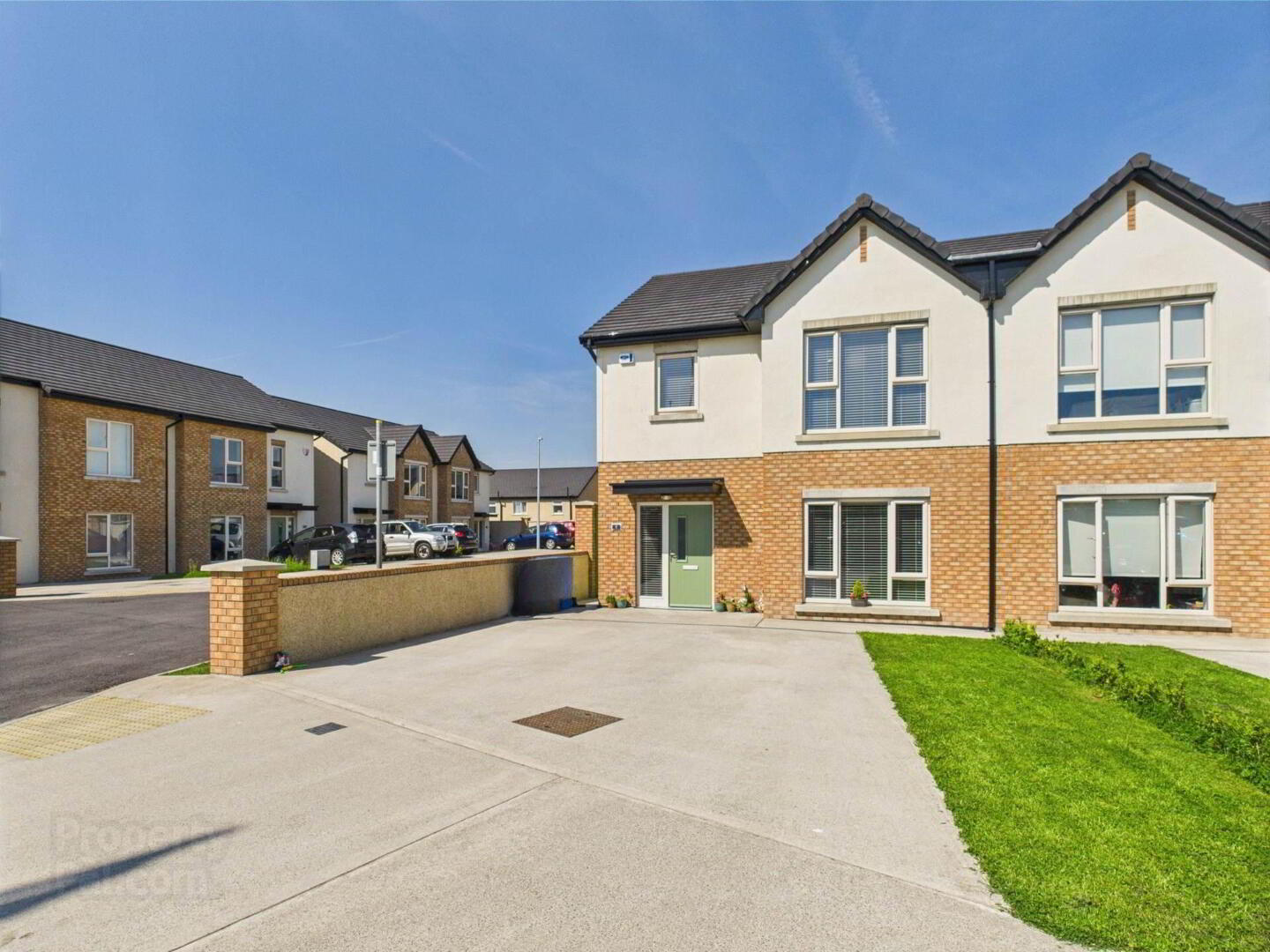 4 Hazelwood Green 1 of 17