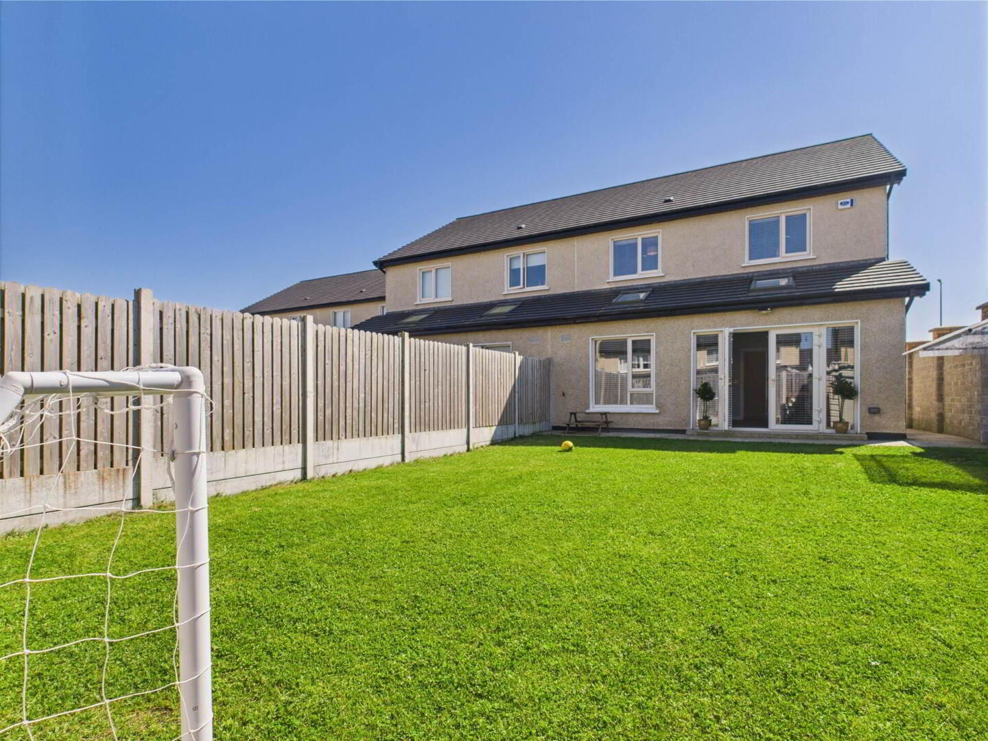 4 Hazelwood Green 16 of 17